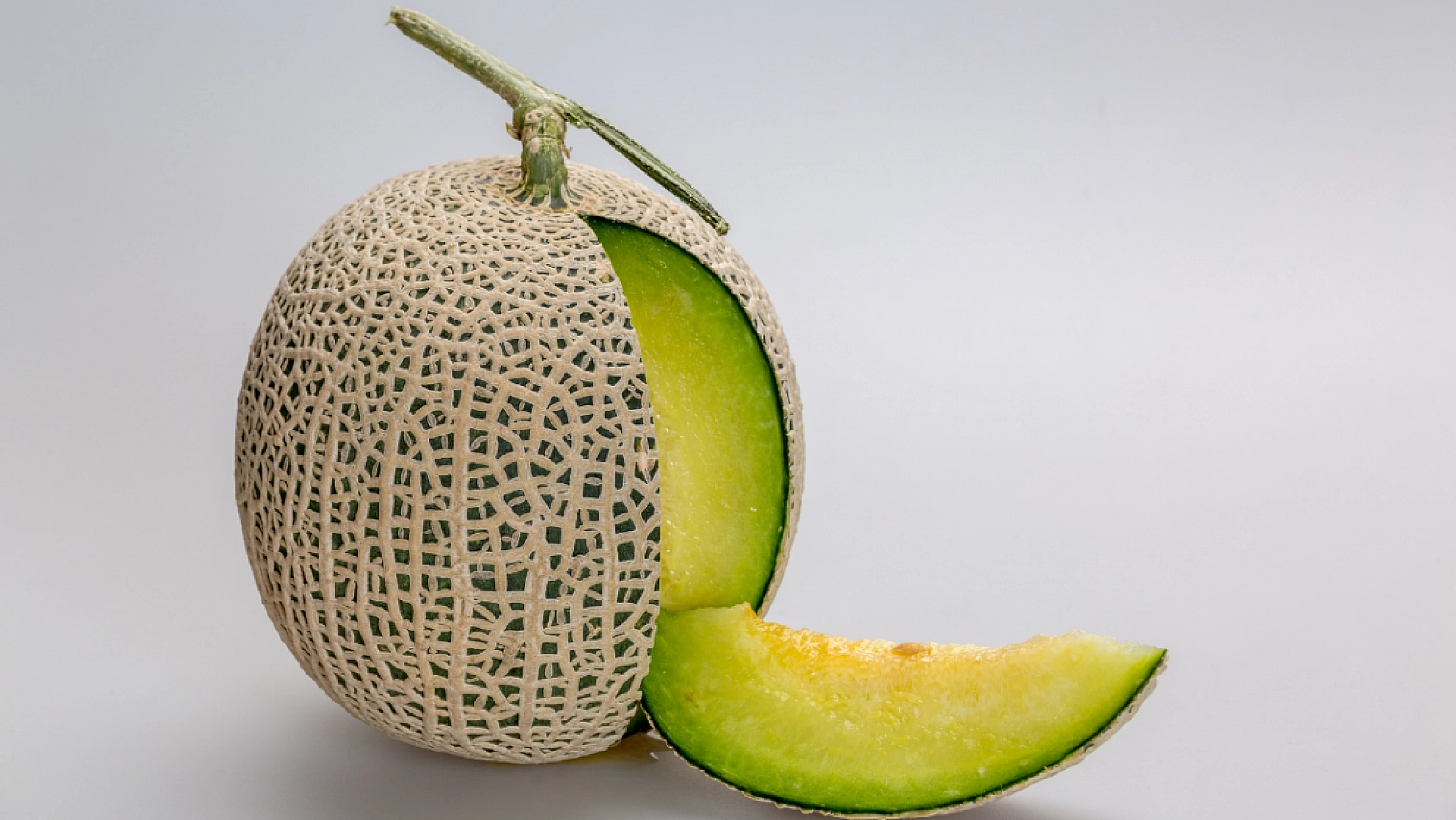 Malatya'nın Meşhur Aroması ve Tadıyla Dillere Destan Olan Kavunu..! Alıcı Bulamayınca Topraktan Kopamadı... 