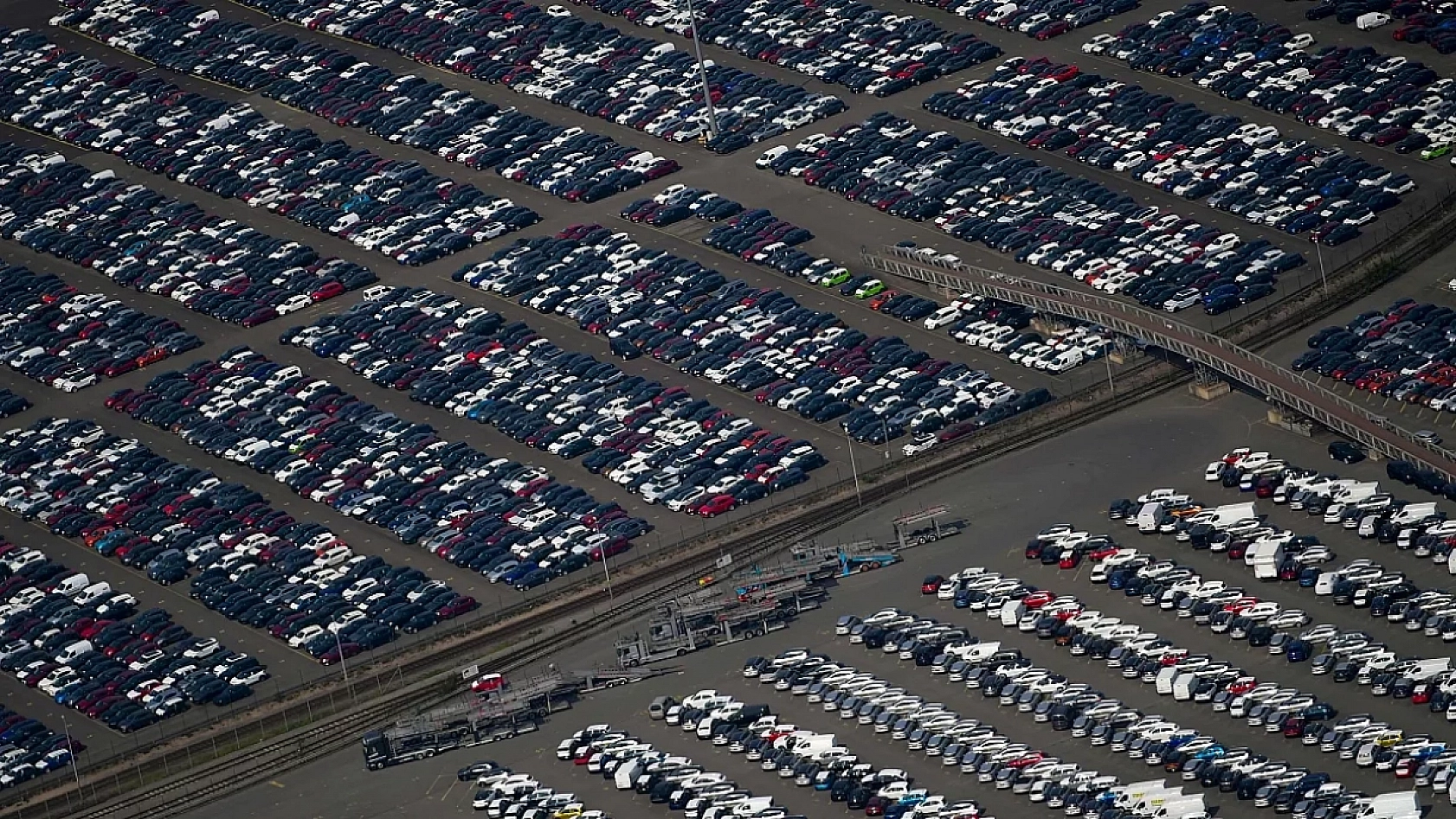 Vatandaşların Tercihi Değişmedi: Peki, Otomobilde Hangi Renkler Ön Plana Çıktı? İşte Detaylar…