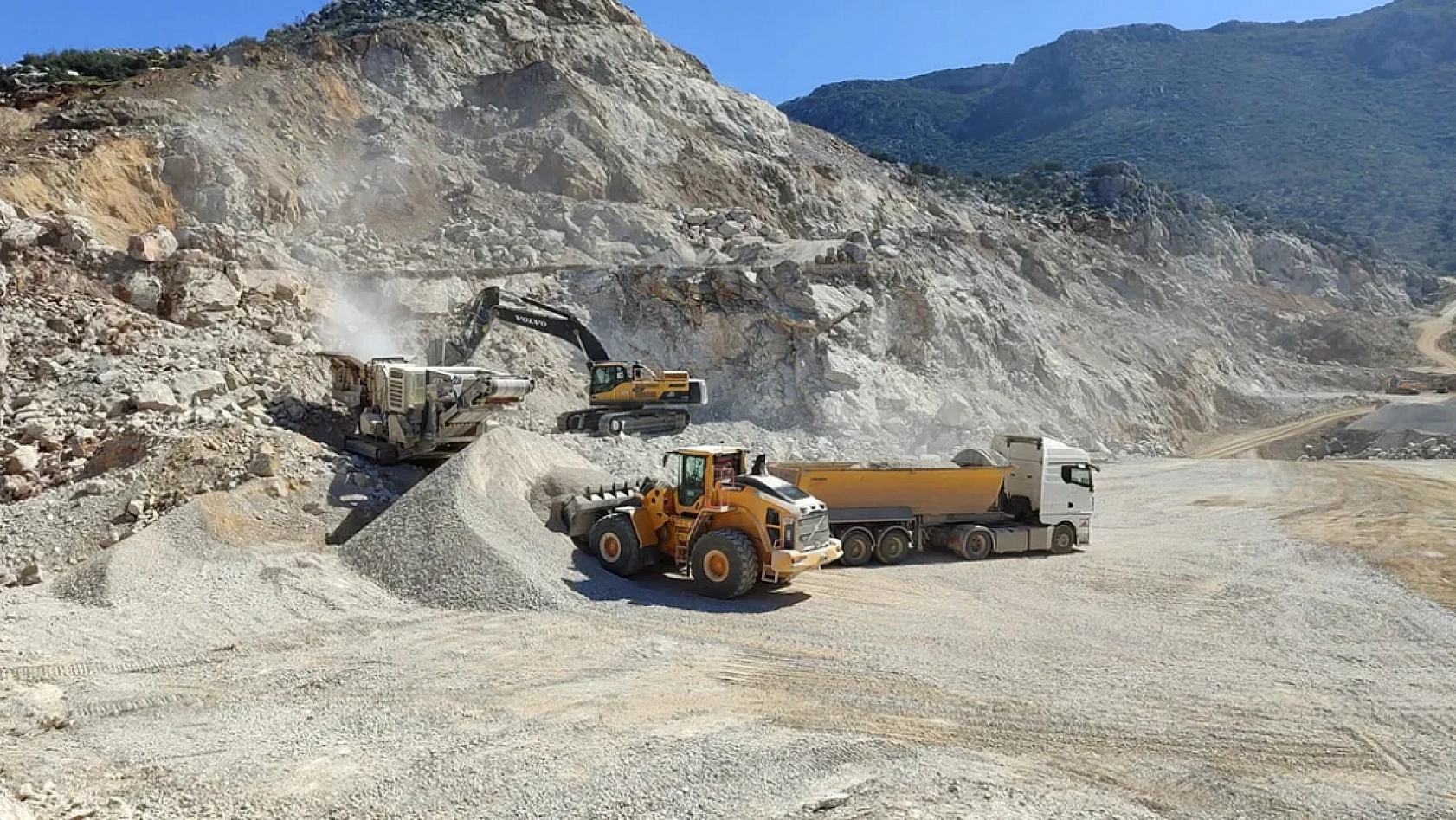 Ağbaba'dan Maden ve Taş Ocağı Uyarısı: Malatya'da Tarım Arazileri Yok Ediliyor!