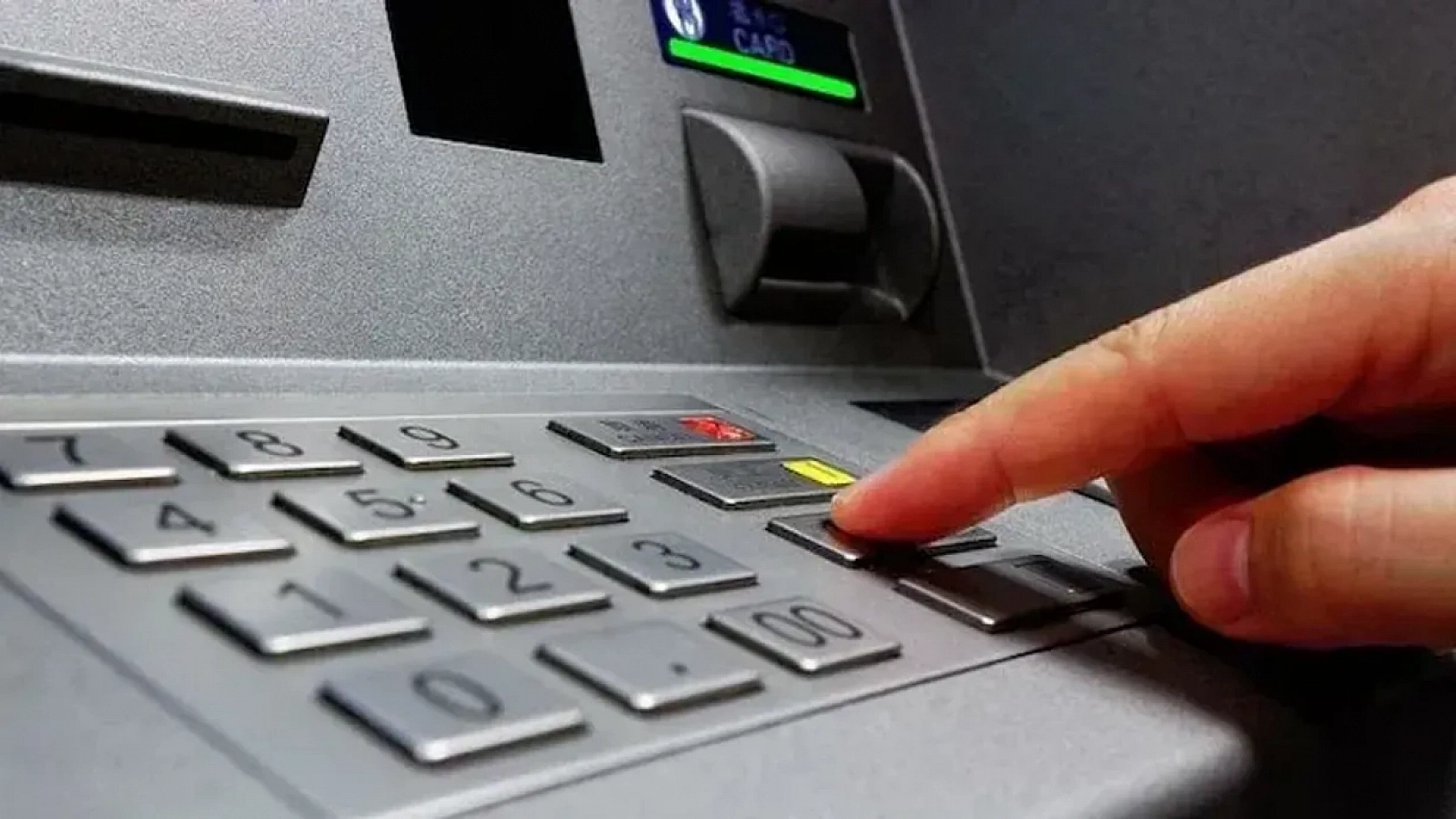 ATM'lerde Para Çekme Limiti Güncellendi: Artık O Miktarda Para Çekilebilecek!