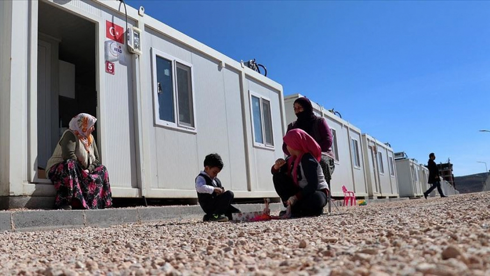 Zor Günlerde Birliktelik: Konteyner kentlerde komşuluk ilişkisi gelişiyor