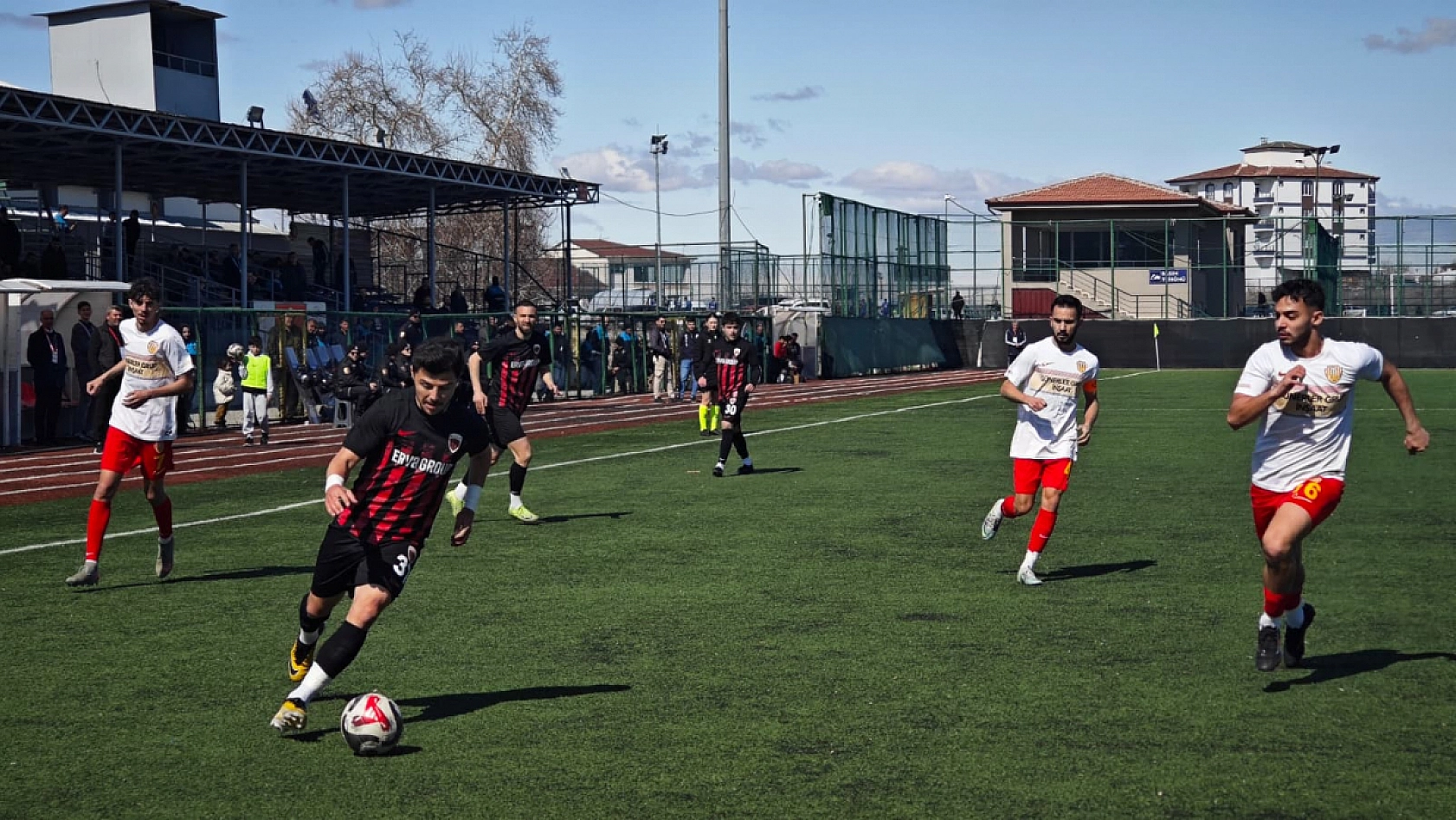 Malatya Derbisi Nefes Kesti: Battalgazi Rövanşı 2 Golle Aldı!