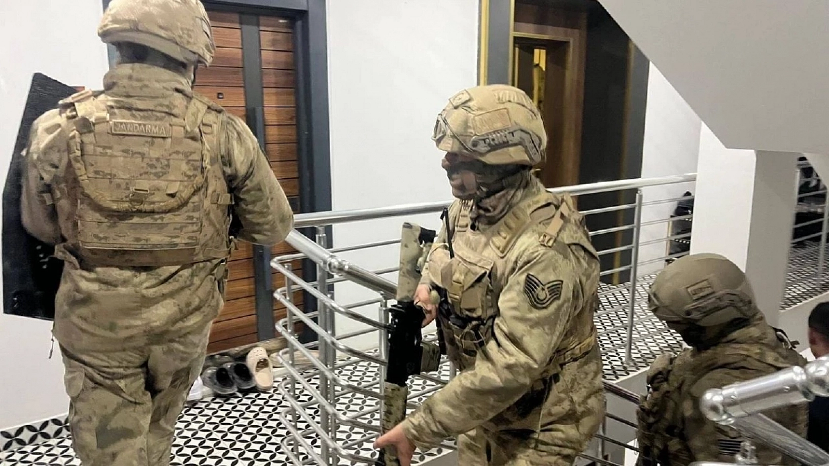 Malatya'da uyuşturucu operasyonu: Bin 454 sentetik hap ele geçirildi…