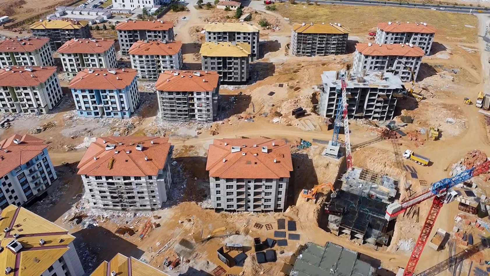 Bakan Kurum Malatya'dan Duyurdu: Konutların yüzde 70'i tamam