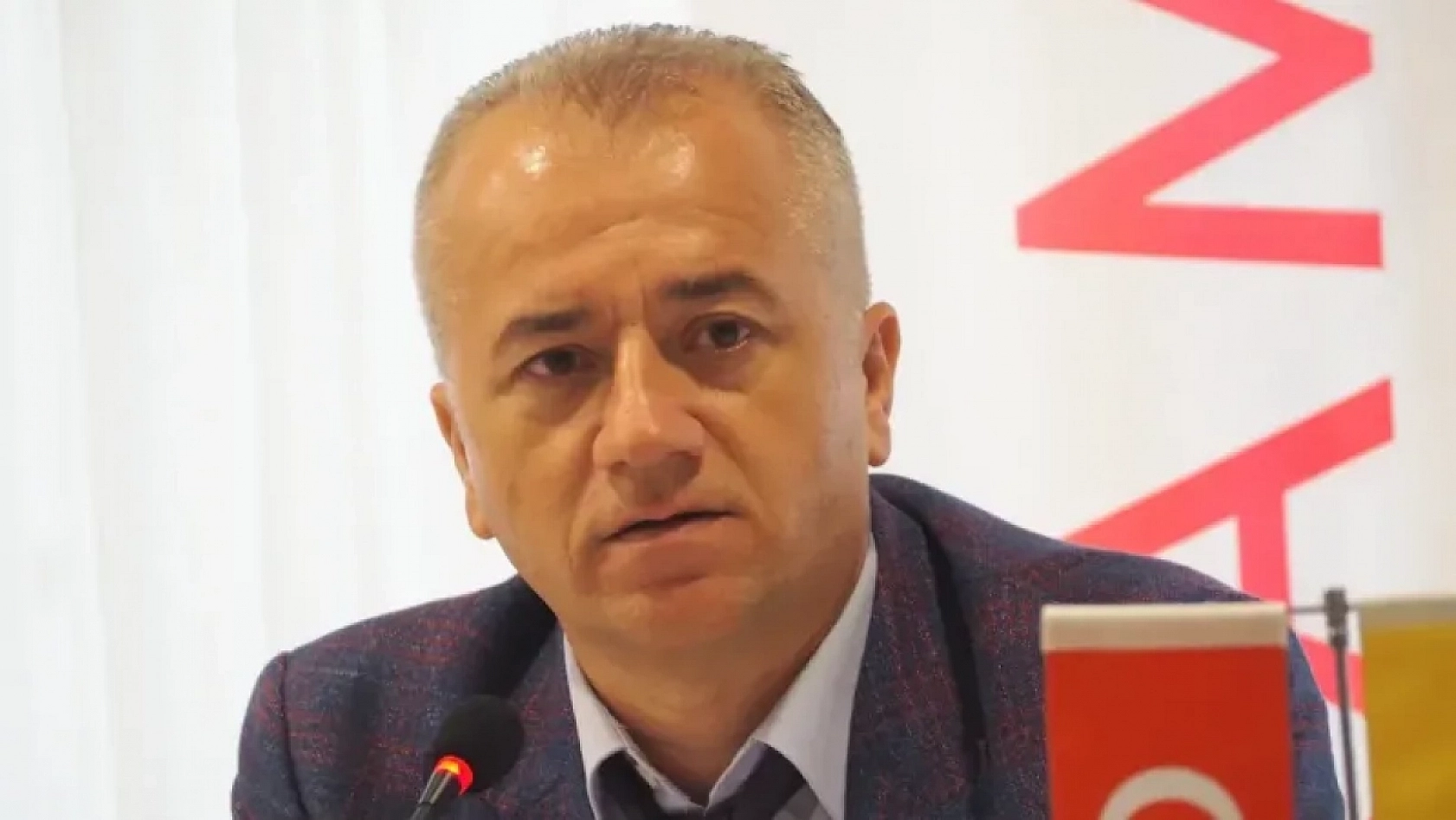 Yeni Malatyaspor'da Adaylık Şoku! 5 Yıl Kuralı Gevrek'in Oyunu Mu?