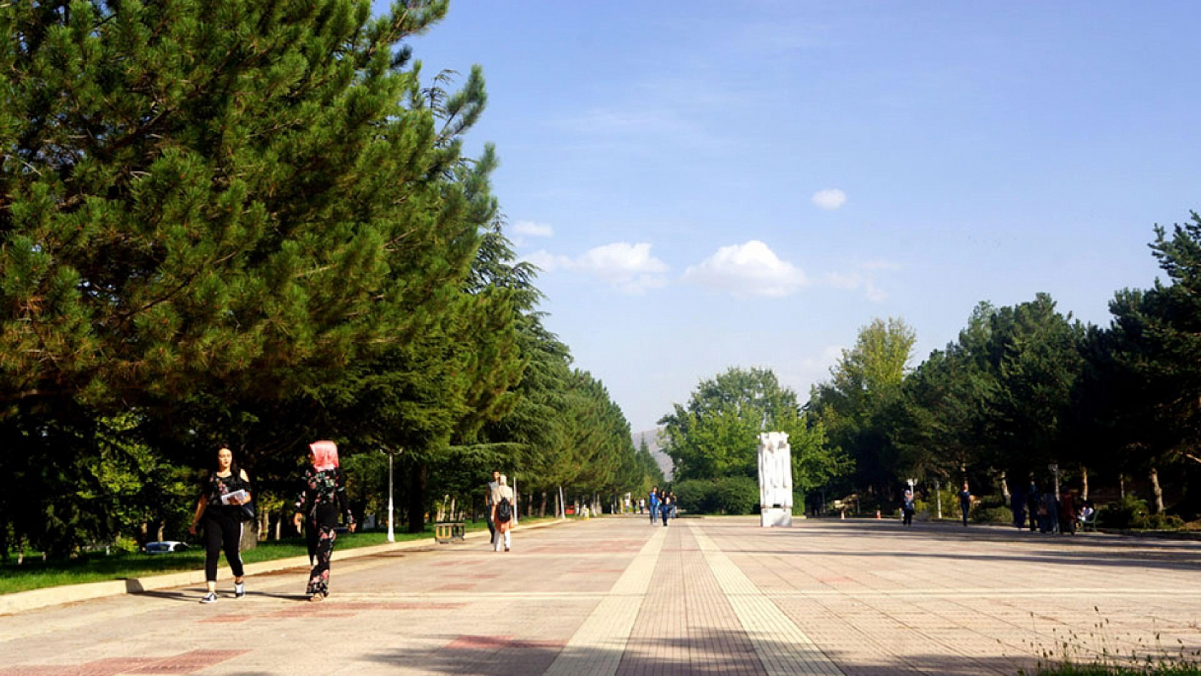 İnönü Üniversitesi'nde keyfi uygulama! Dekan öğrencilere 'Hak Etmiyorsunuz!' dedi