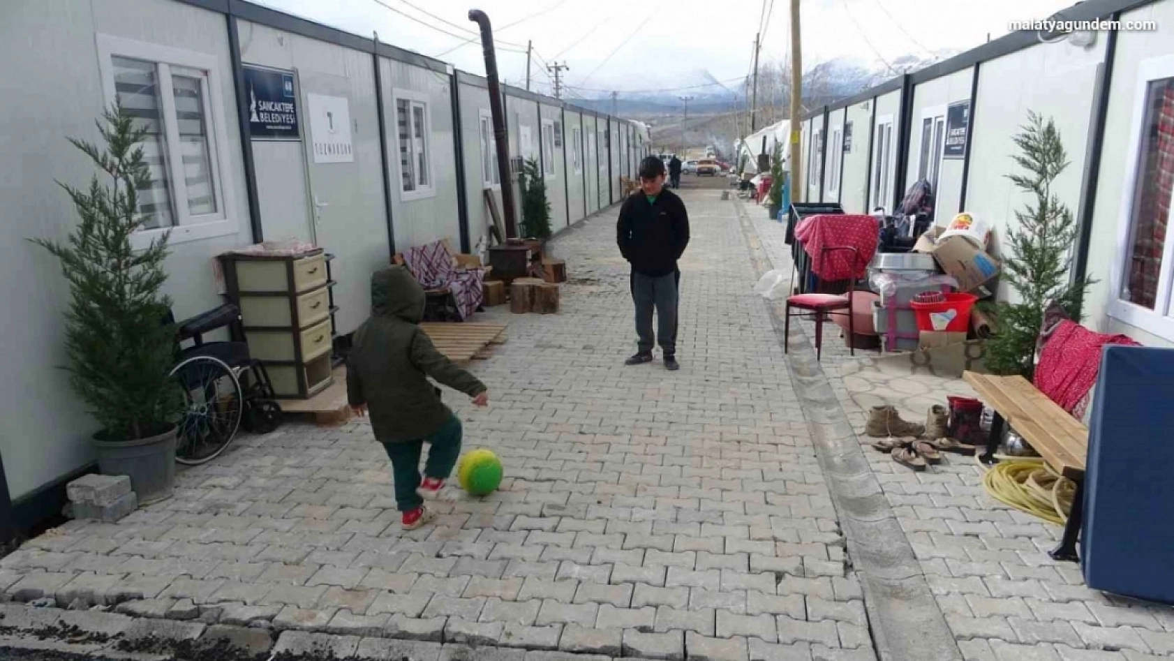 Zor Günlerde Birliktelik: Konteyner kentlerde komşuluk ilişkisi gelişiyor
