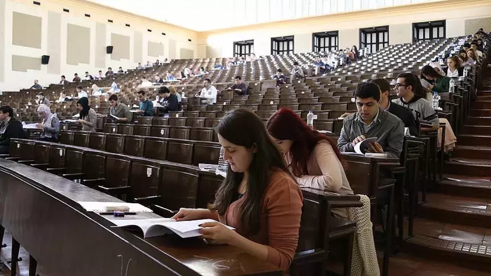 Her 10 gençten biri göç ediyor! Peki gençler neden göç ediyor?