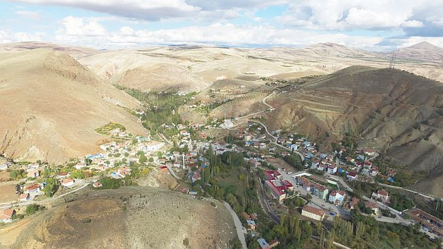 Malatya'da ilçeler arasında yüzölçümü sırası: Hekimhan 1'inci Sırada, Doğanyol 13'üncü sırada yer aldı..