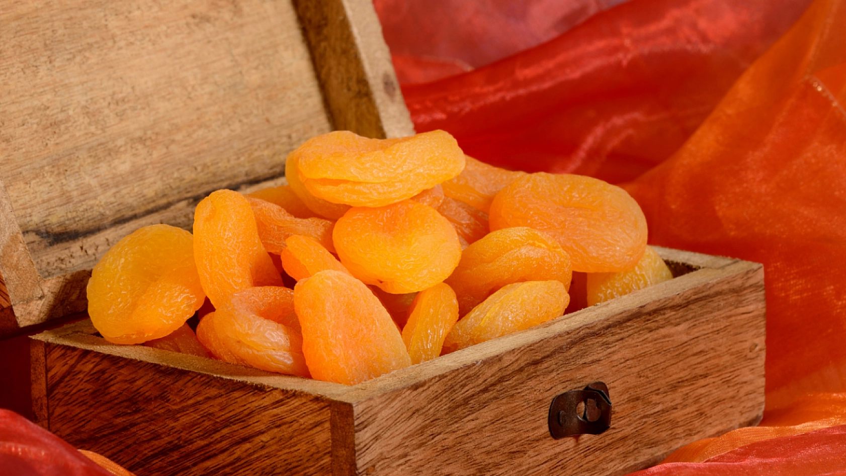 İbn-i Sina'nın Önerdiği Mucizevi Besin... Günde 100 Gram Yiyenler Bayram Ediyor!