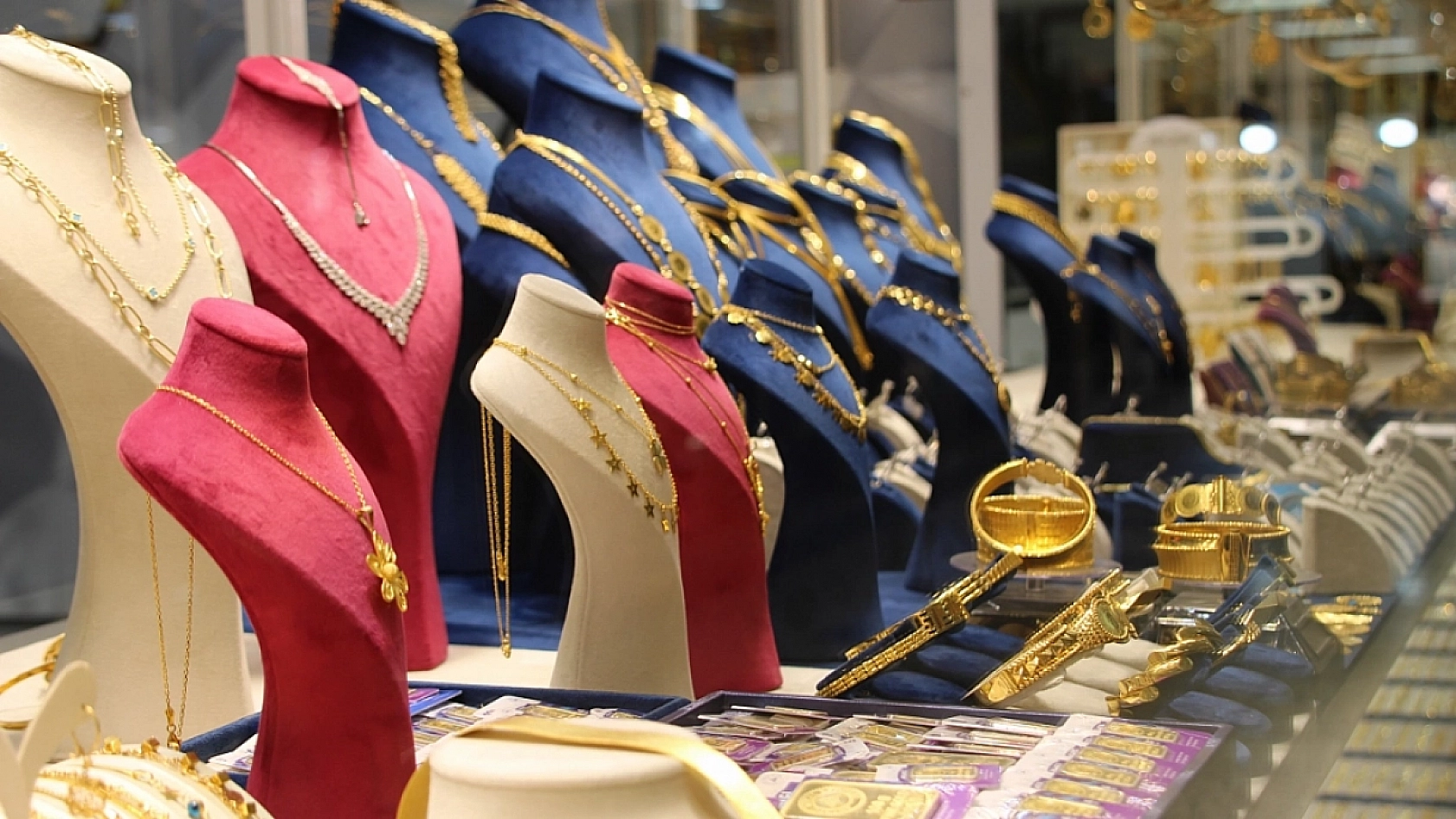 Malatya'da Altın Fiyatları Ne Durumda? Gram ve Çeyrek Altın Ne Kadar Oldu? İşte 4 Ağustos Altın Fiyatları...