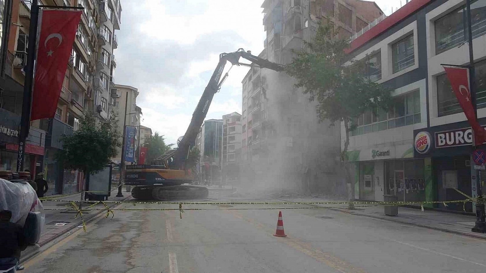 Malatya'da yıkımlar bitmeyecek|26 ay sonra yeni ihale…