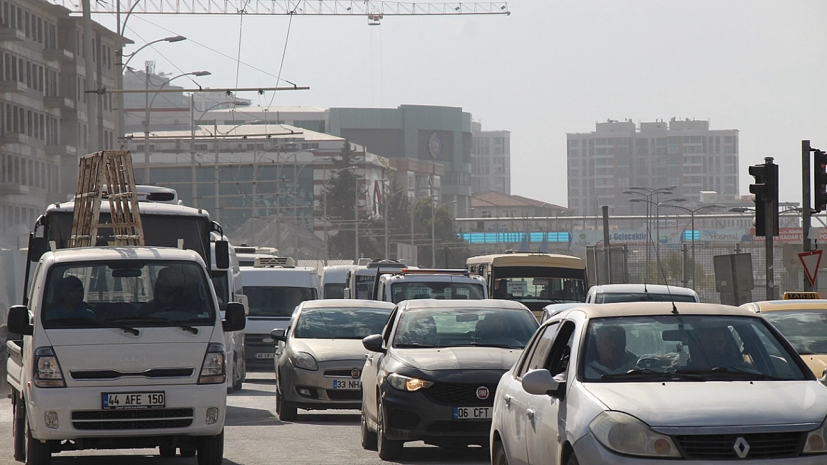 Malatya'da araç sayısı 247 bini aştı: Trafik çilesi büyüyor