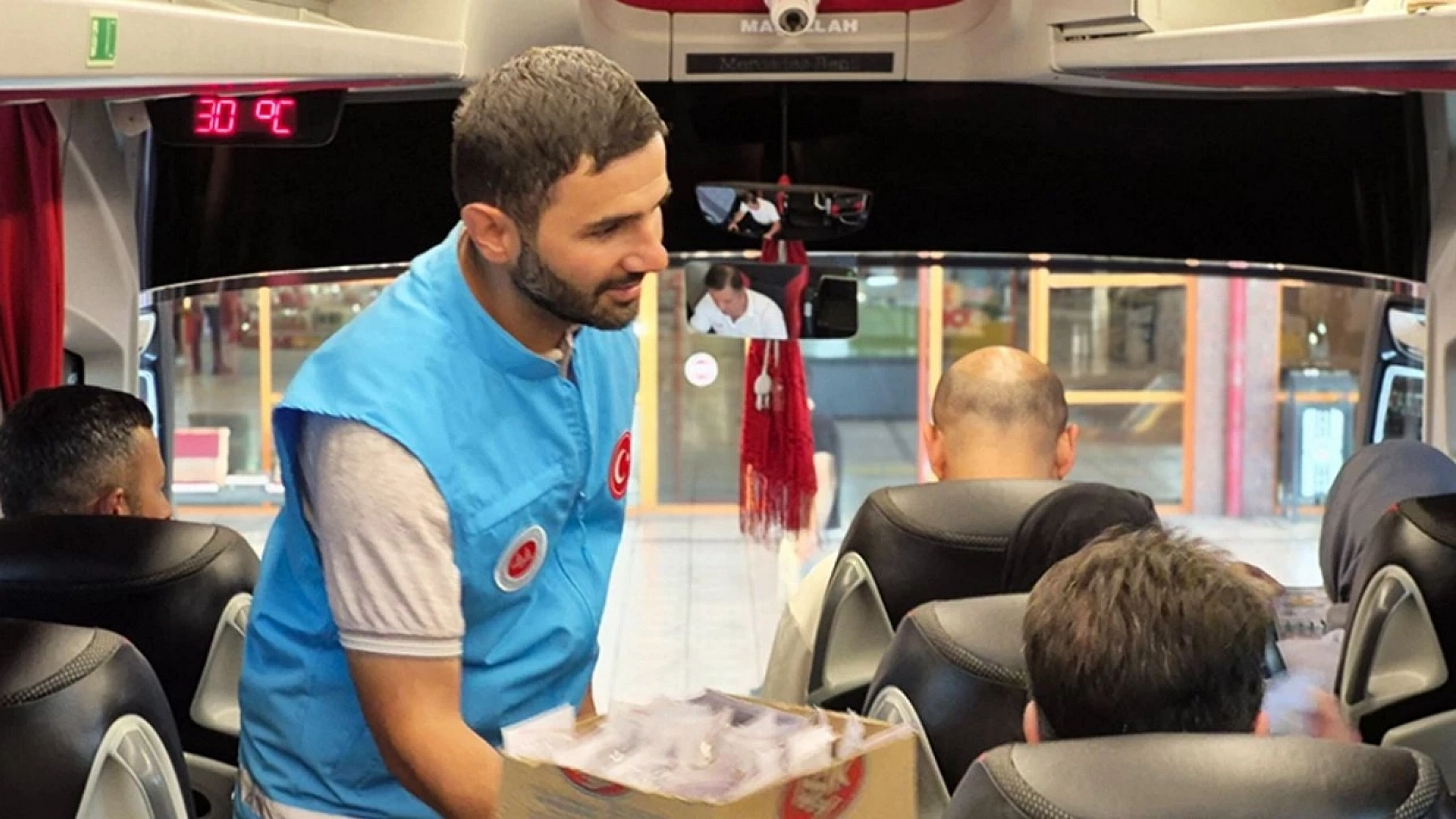 Malatya'da yolculara Mevlid-i Nebi ikramı