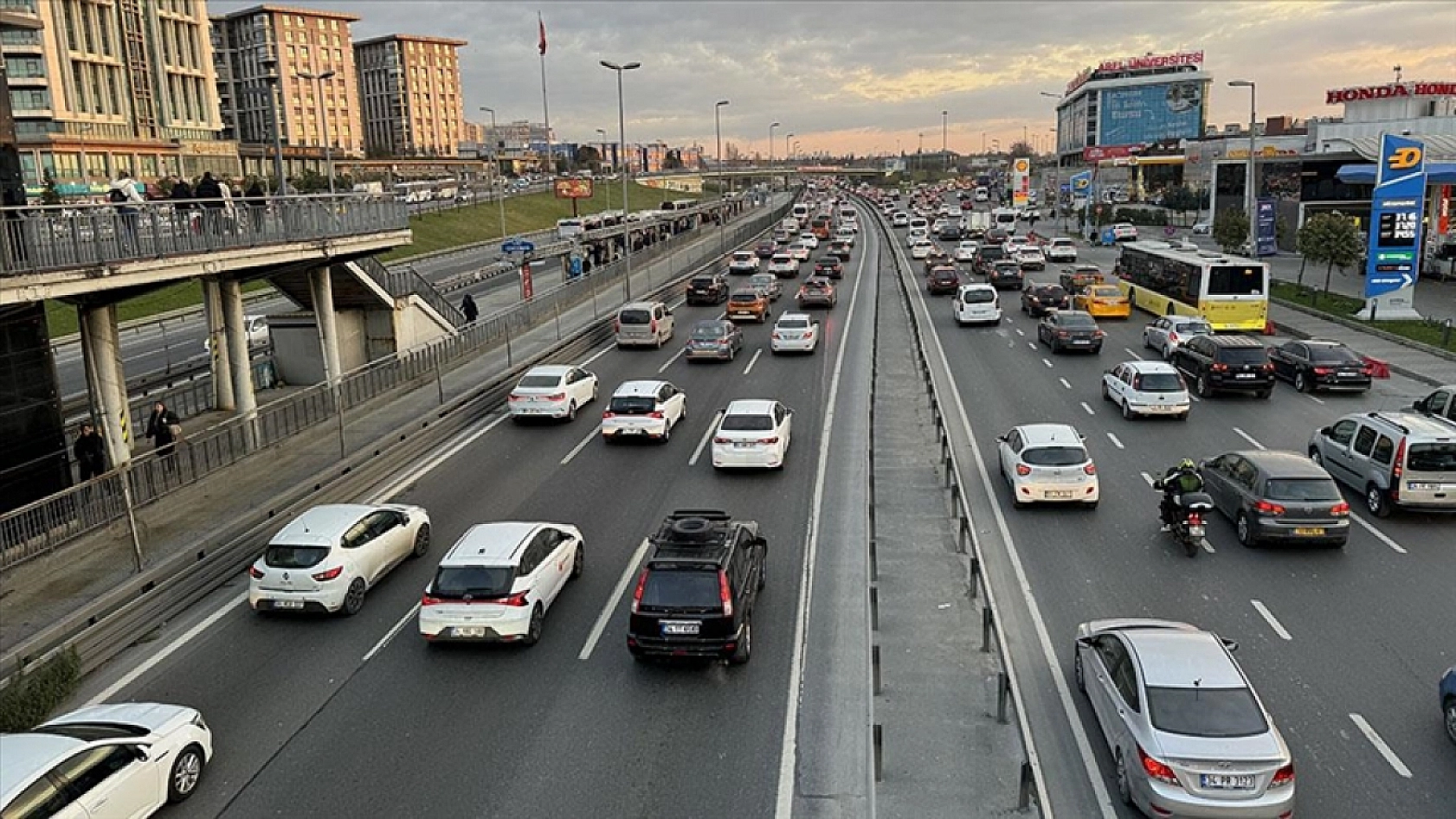Rakamlar Şaşırttı! Malatya'da Trafiğe Kayıtlı Araç Sayısı Belli Oldu!