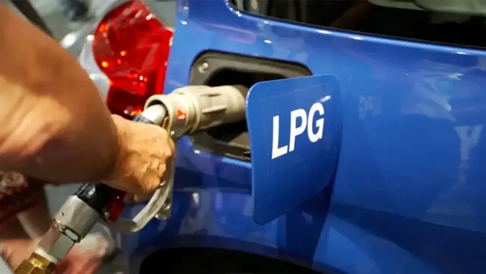 LPG fiyatlarında yüzleri güldüren indirim: Pompalara yansıdı…