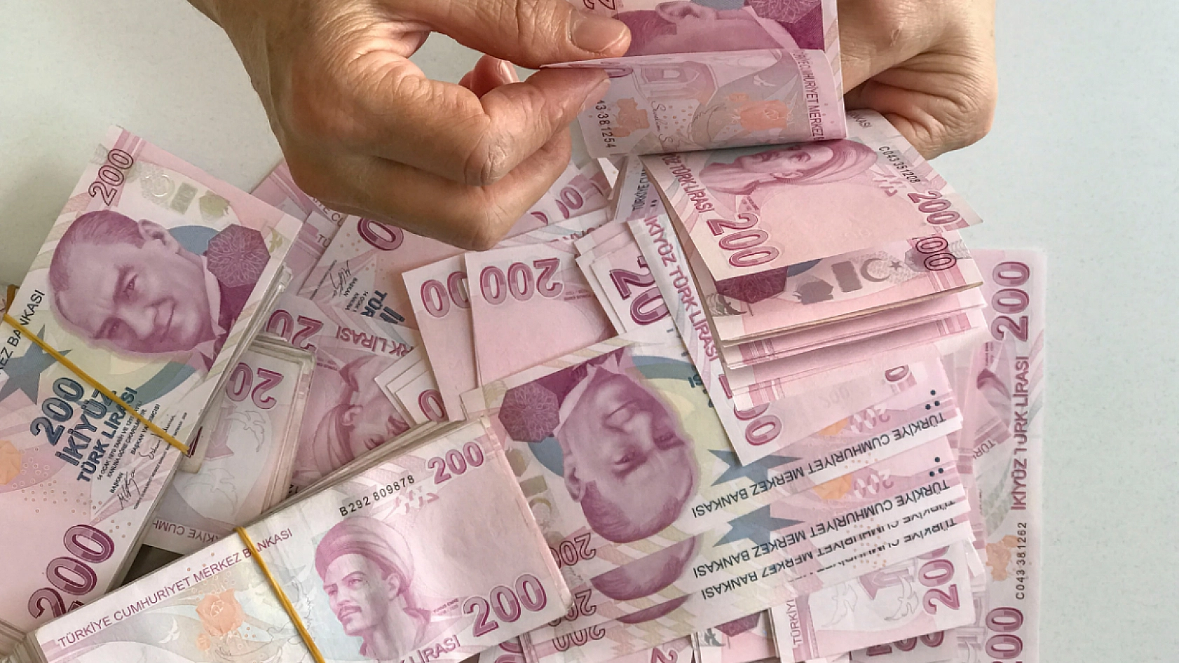 4 Aylık Enflasyon Farkı Belli Oldu! Memur ve Emekli Maaşı Netleşiyor! Peki Ne Kadar Olacak?