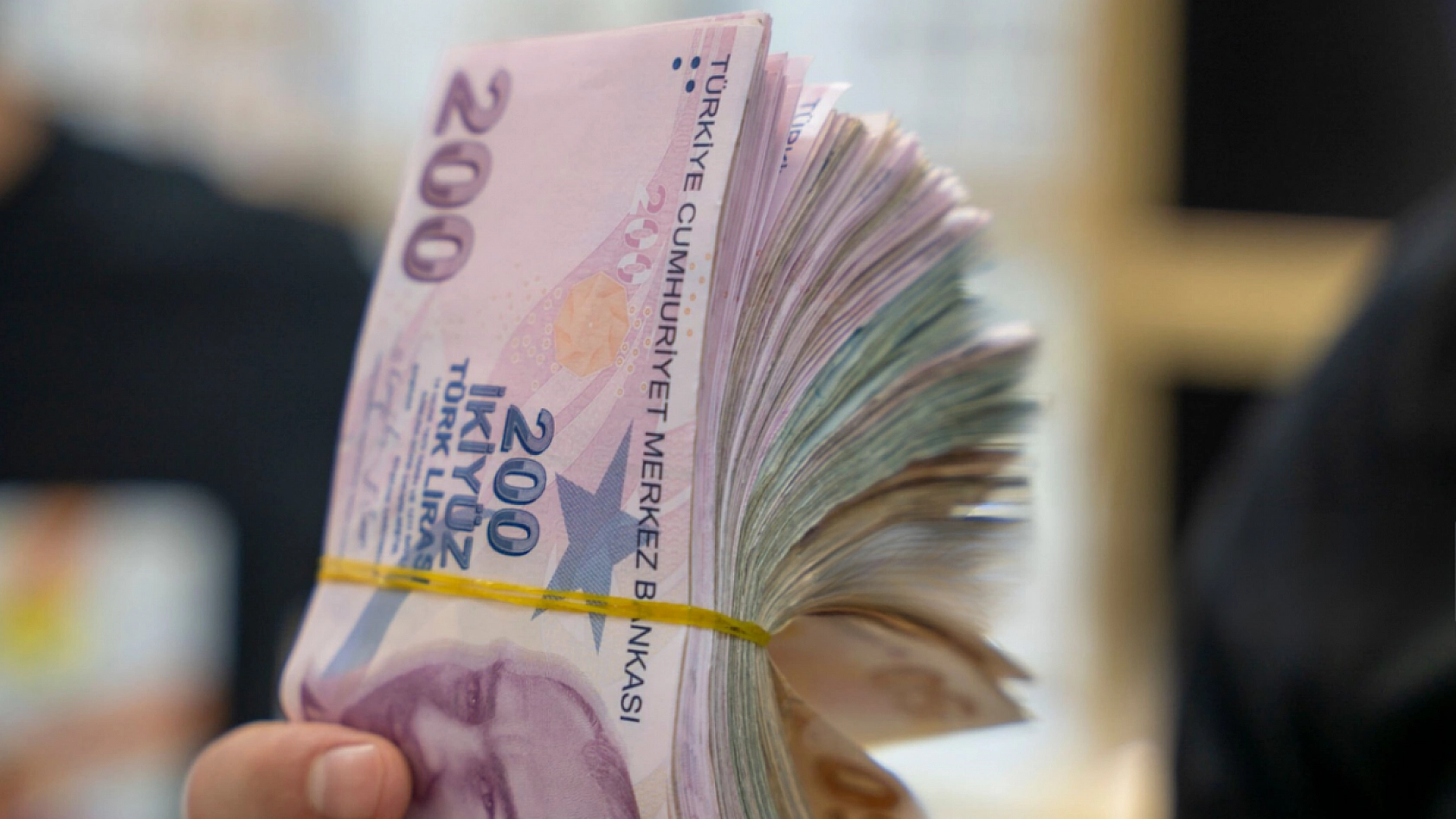 2024 Asgari Ücretini Tahmin Eden Uzman, 2025 Ücretinde Beklenen Rakamı Açıkladı! İşte Beklenen Rakam...