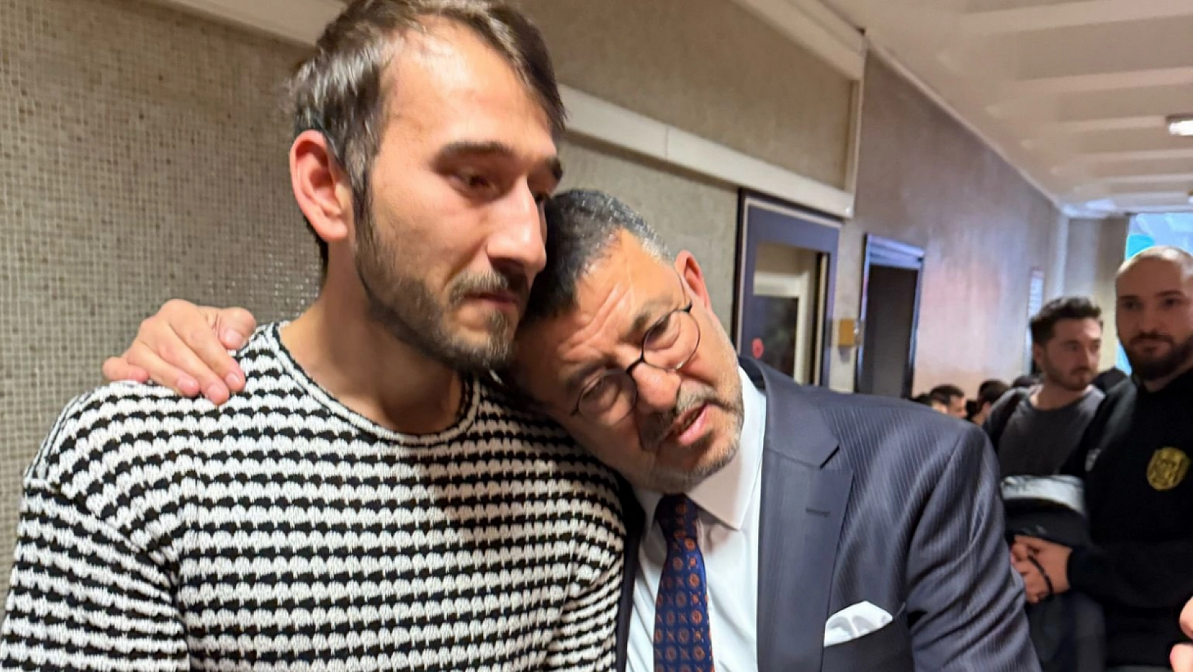 Seçimi kaybetti, gönülleri kazandı: Doğu Anadolu'nun en beğenilen vekili seçildi