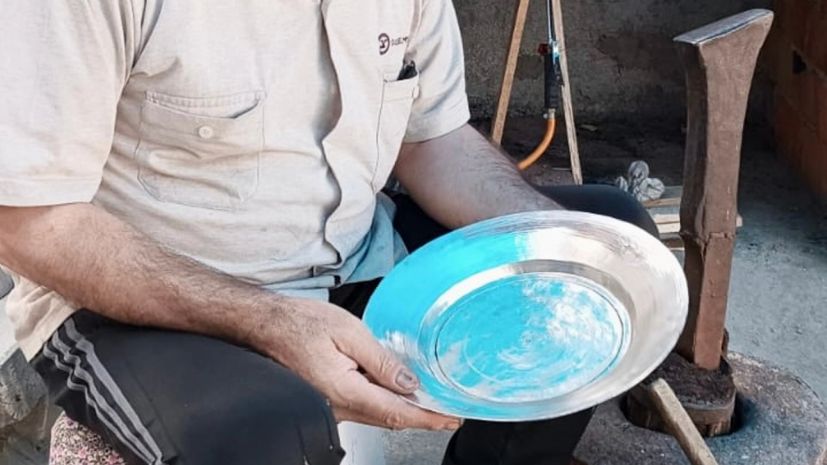 Depremde iş yerini kaybetti! Ata mesleğini bahçeye taşıdı…