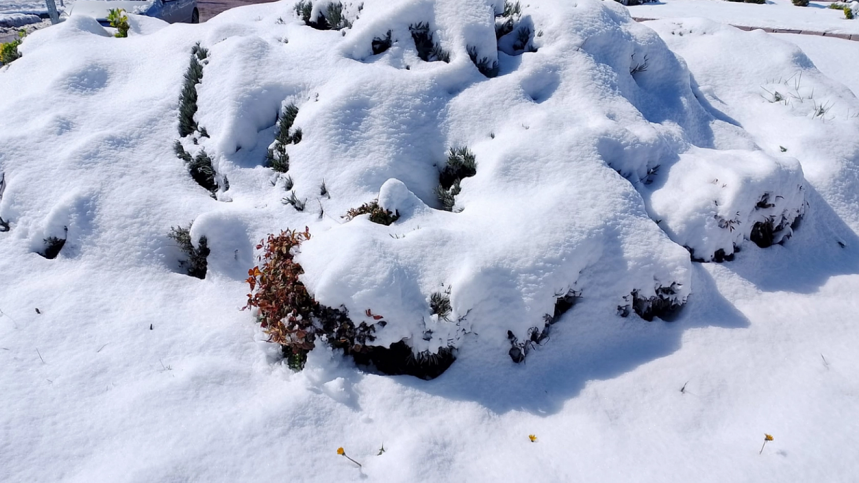 Nisan ortasında kar sürprizi: Malatyalılar baharı beklerken kar geldi!