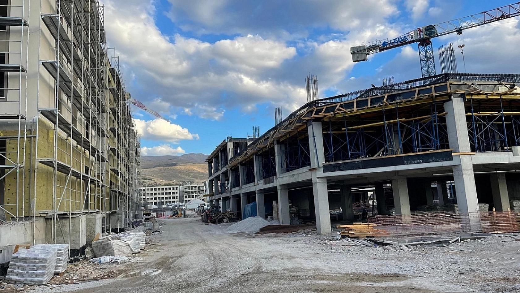 Vali Sorumluluk Almıyor: Merkez İçin Rezerv Alanlar Mecburiyet!