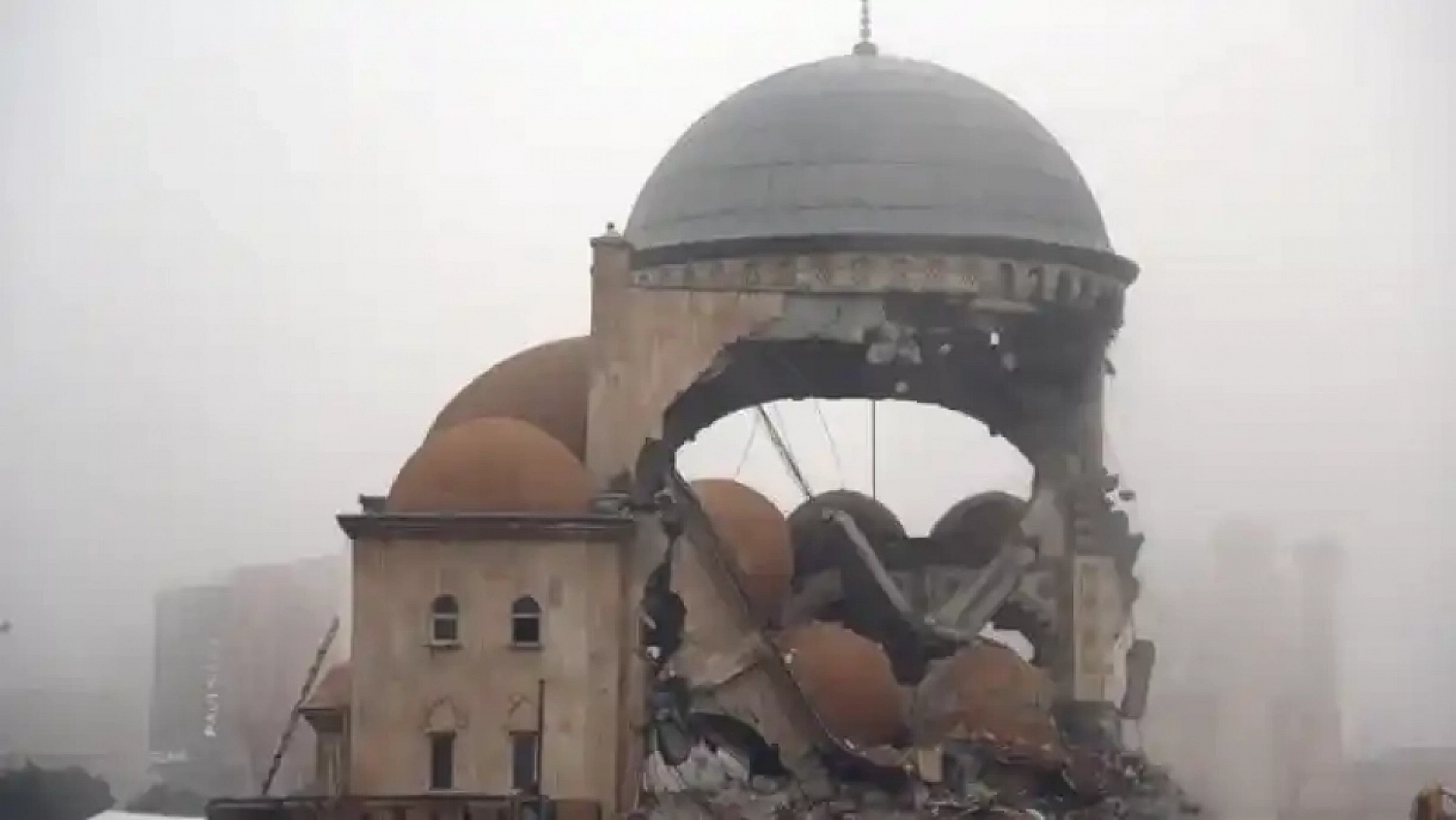 Camiyi projeden çıkarmak Malatya'ya ihanettir!!