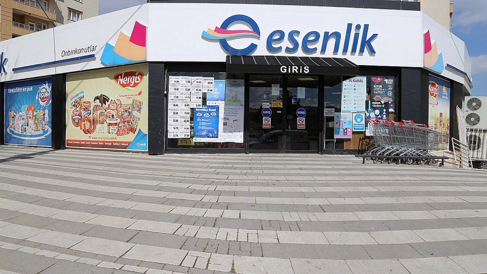 Belediyenin marketi amacından uzaklaştı: Sosyal proje bitti, pahalılık başladı!