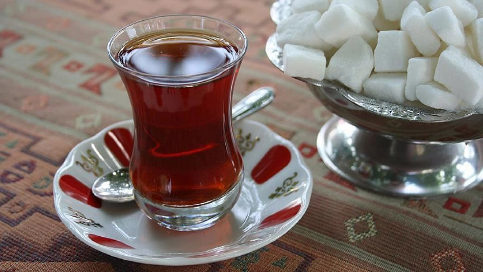 Çayın tadı kaçtı: Yeni fiyatlar raflara yansıyacak!