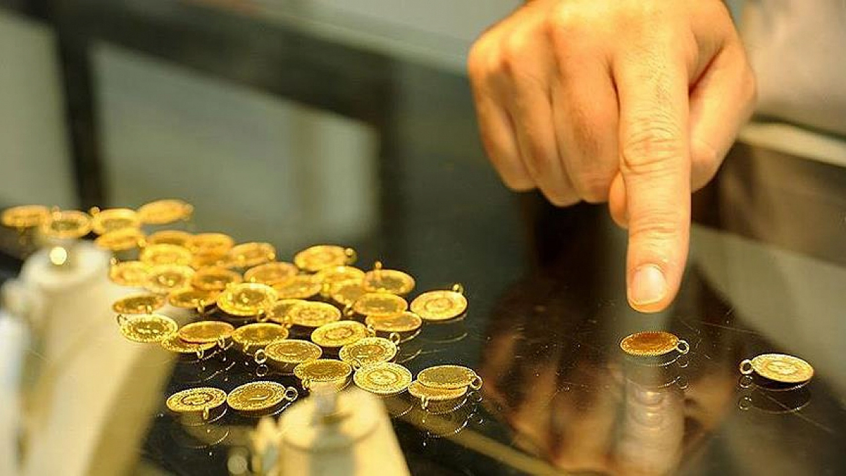 Altında düşüş sürüyor: Çeyrek, gram ve yarım altın ne kadar oldu?