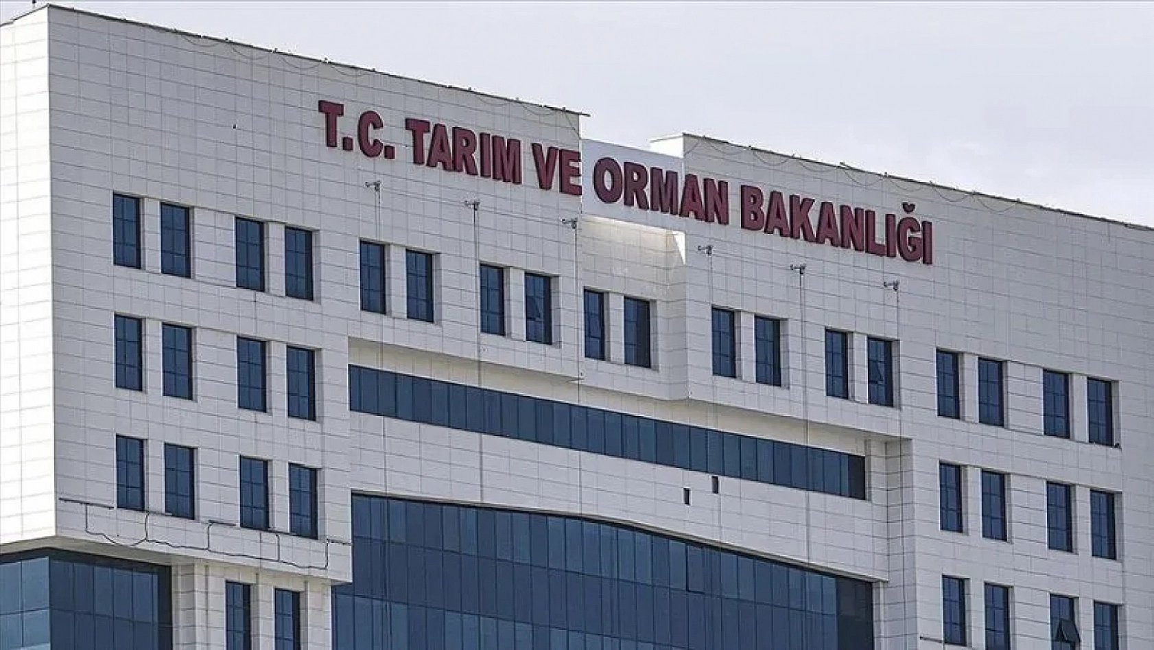 Bakan Yumaklı duyurdu: 1.874 personel alınacak