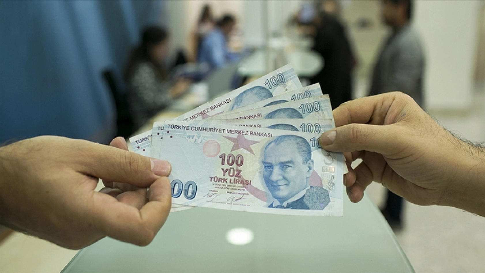 Ev hanımlarına ekonomik destek: 11 bin TL maaş geliyor...