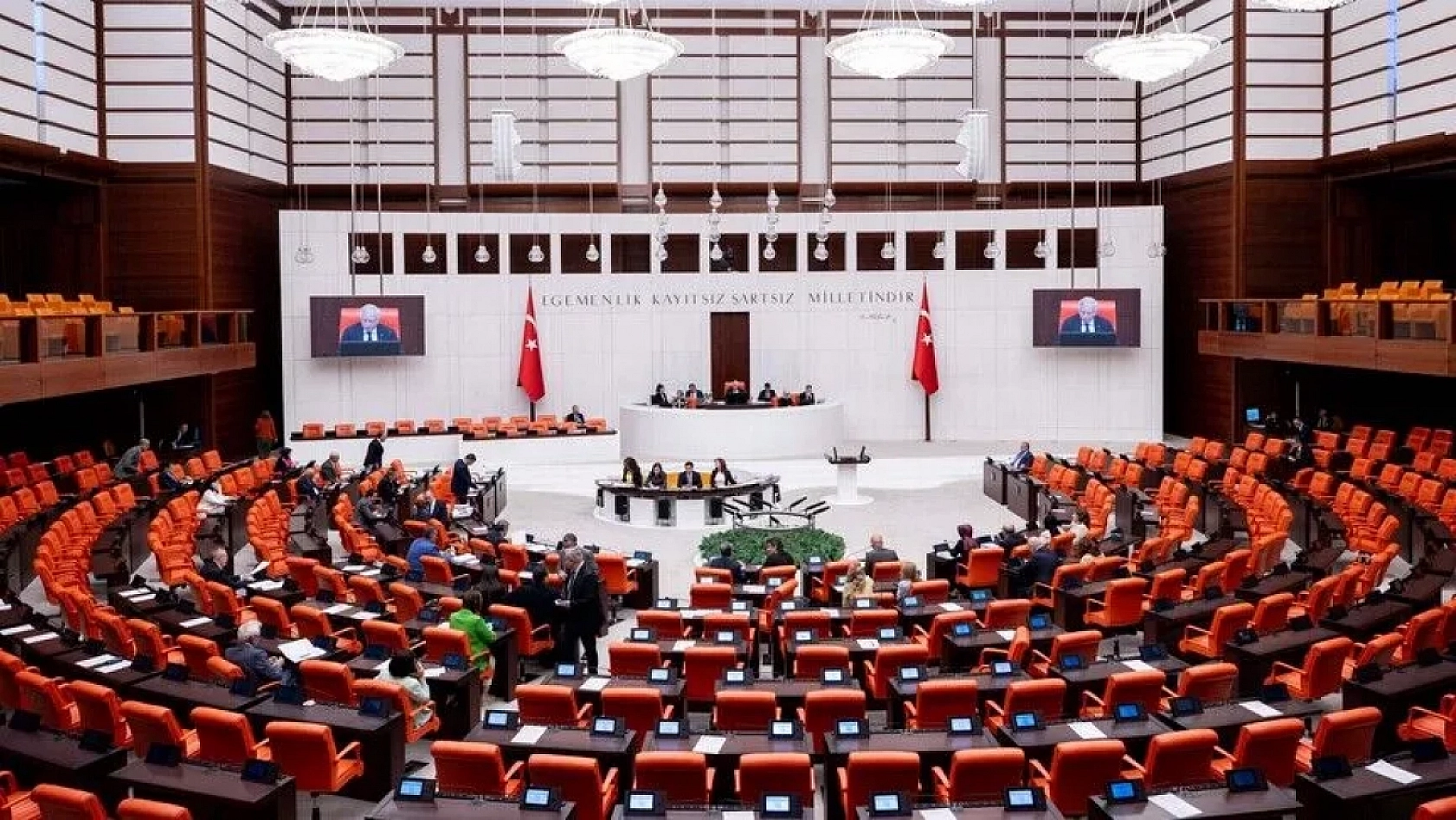 Öğrenci affı TBMM'de kabul edildi
