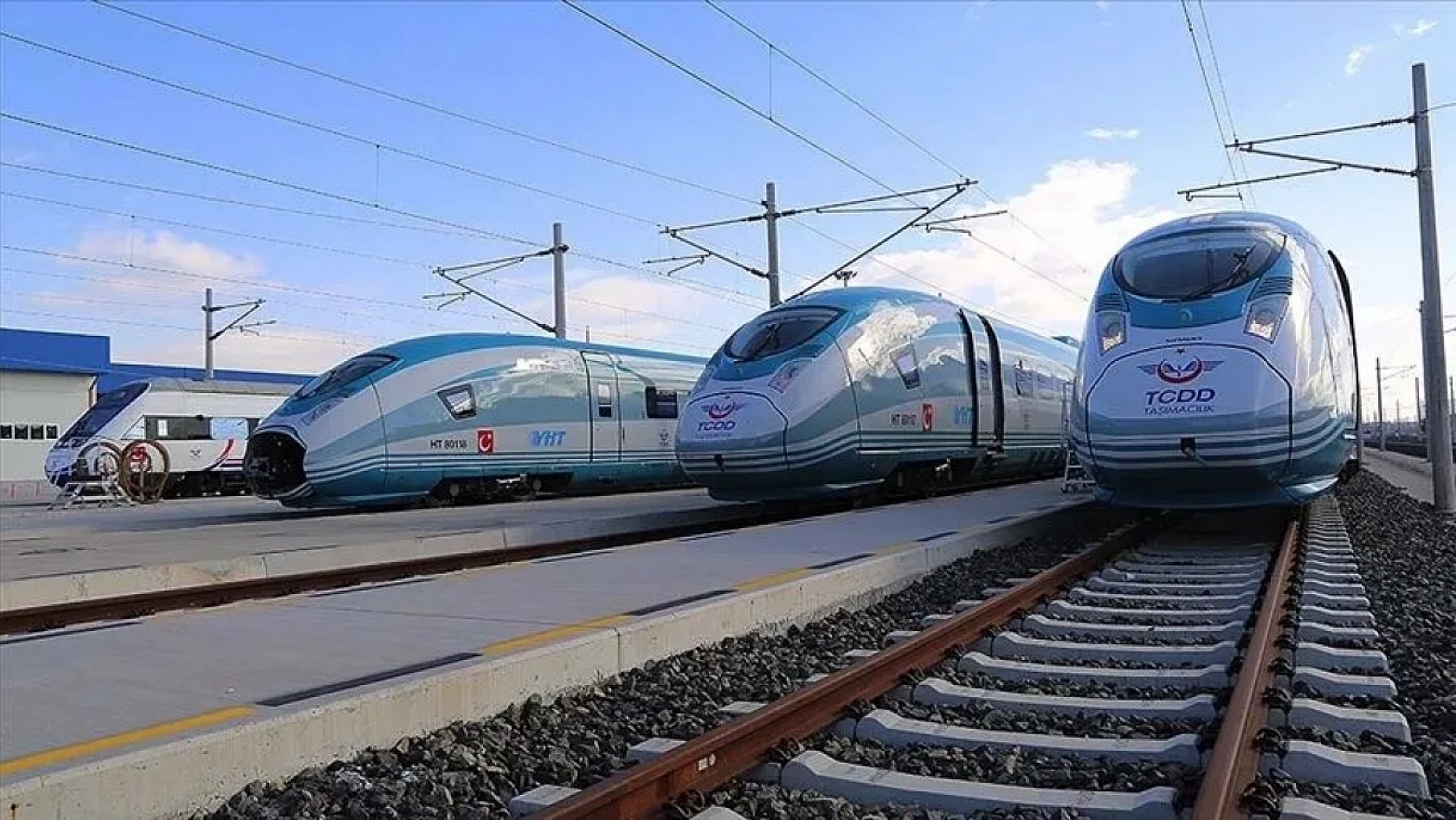 Tren yolculuğunda gar devri bitiyor: Tüm işlemler artık cepten!