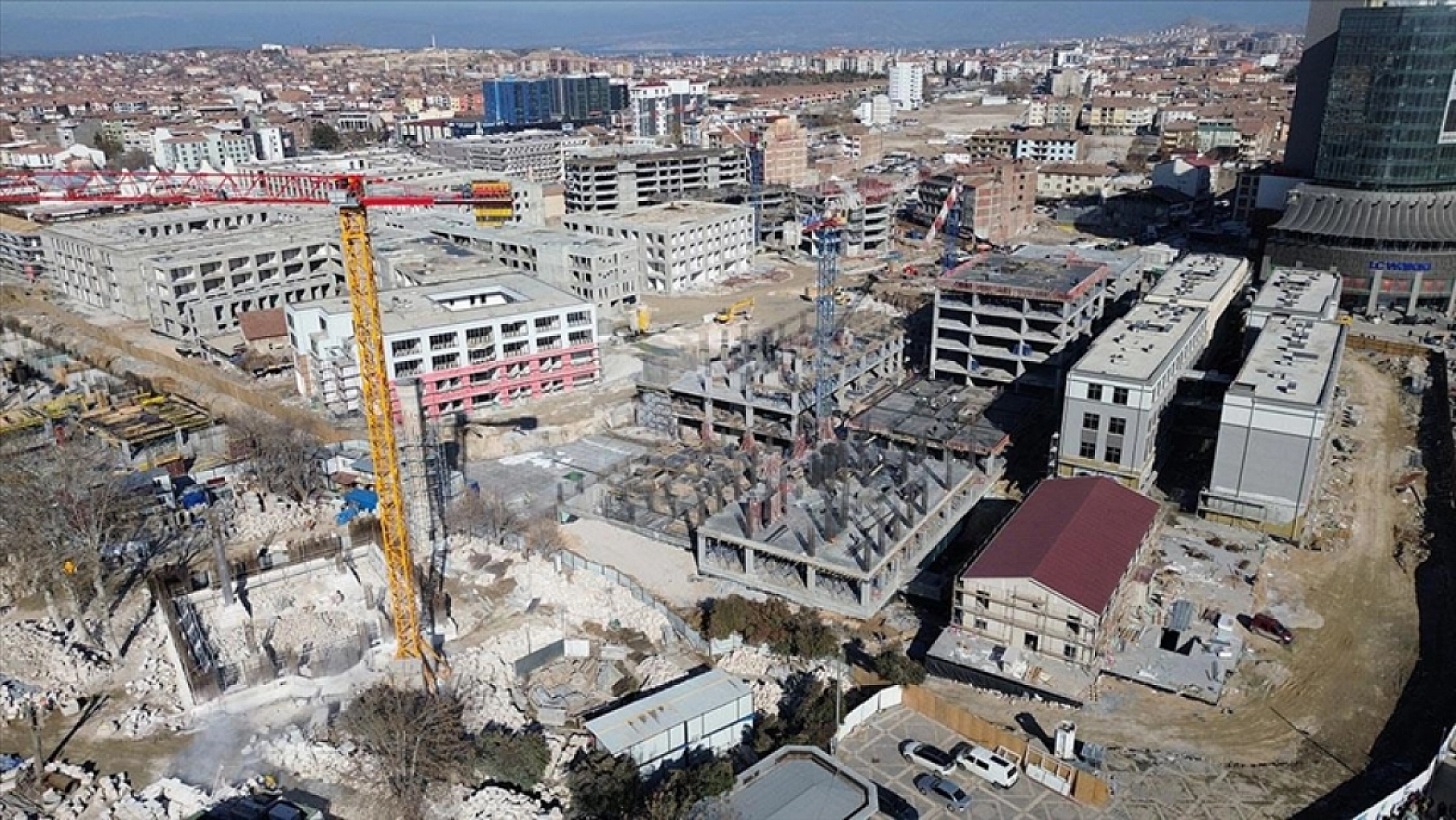 Malatya Çarşısı geciktikçe gecikiyor! 'Mart dediler nisan oldu, nisan dediler temmuz oldu'