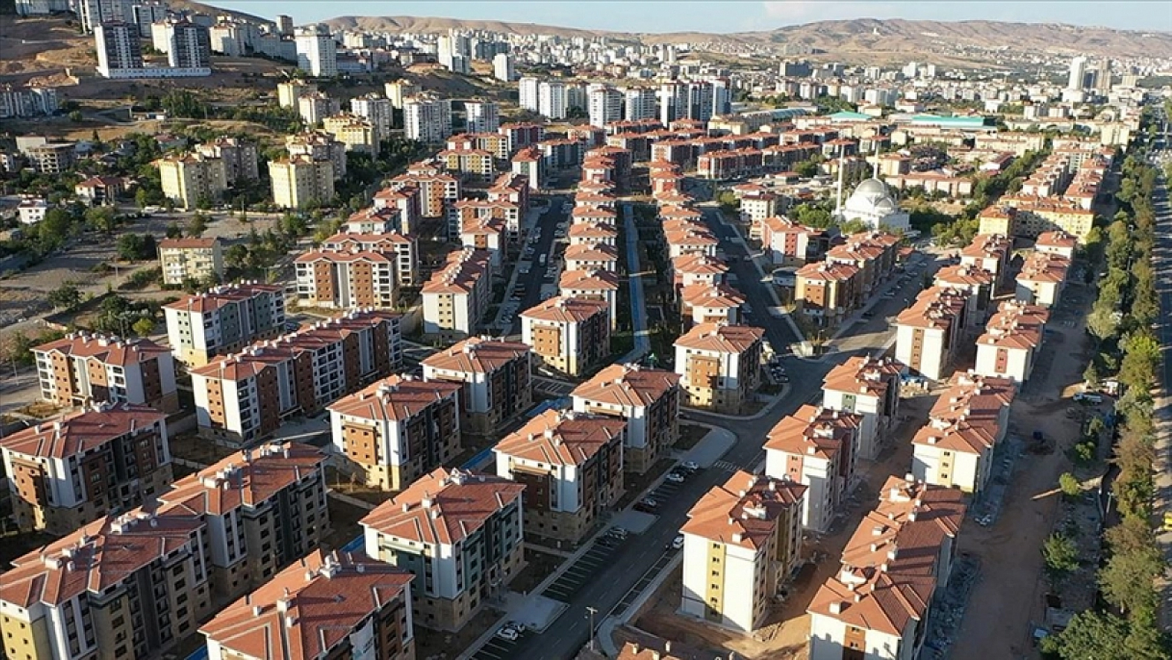 Malatya'nın 2,5 Yıllık Konut ve İş Yeri Teslim Karnesi: Şehir, Sınıfta Mı Kaldı?
