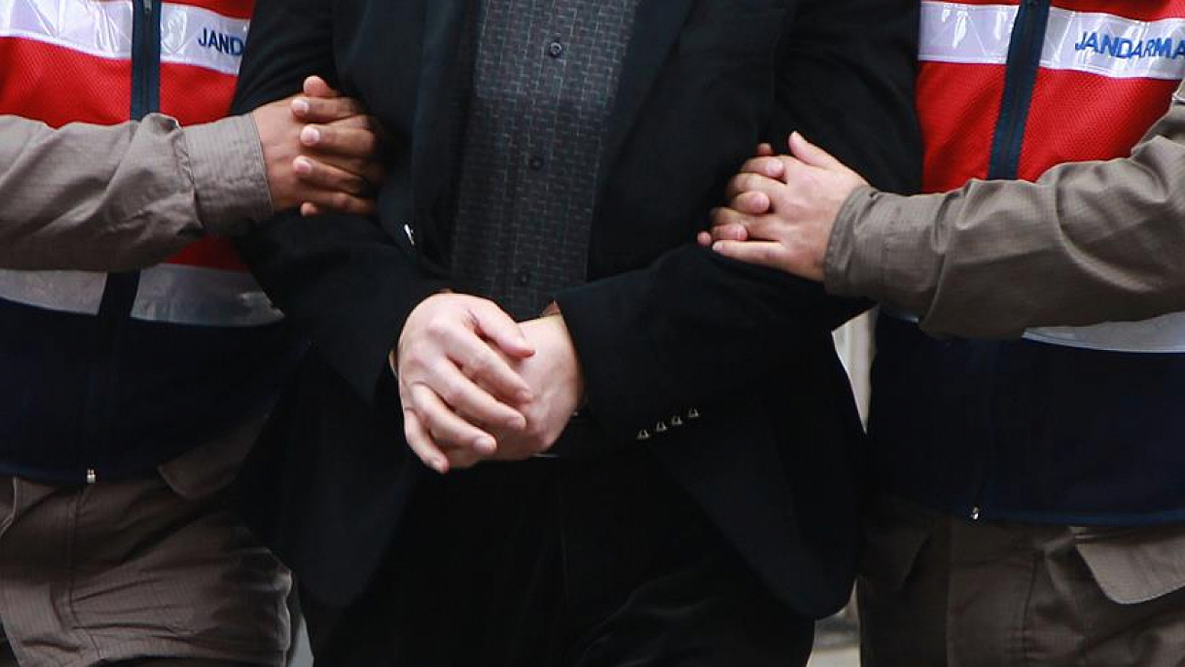 Malatya'da uyuşturucu operasyonu: Bin 454 sentetik hap ele geçirildi…