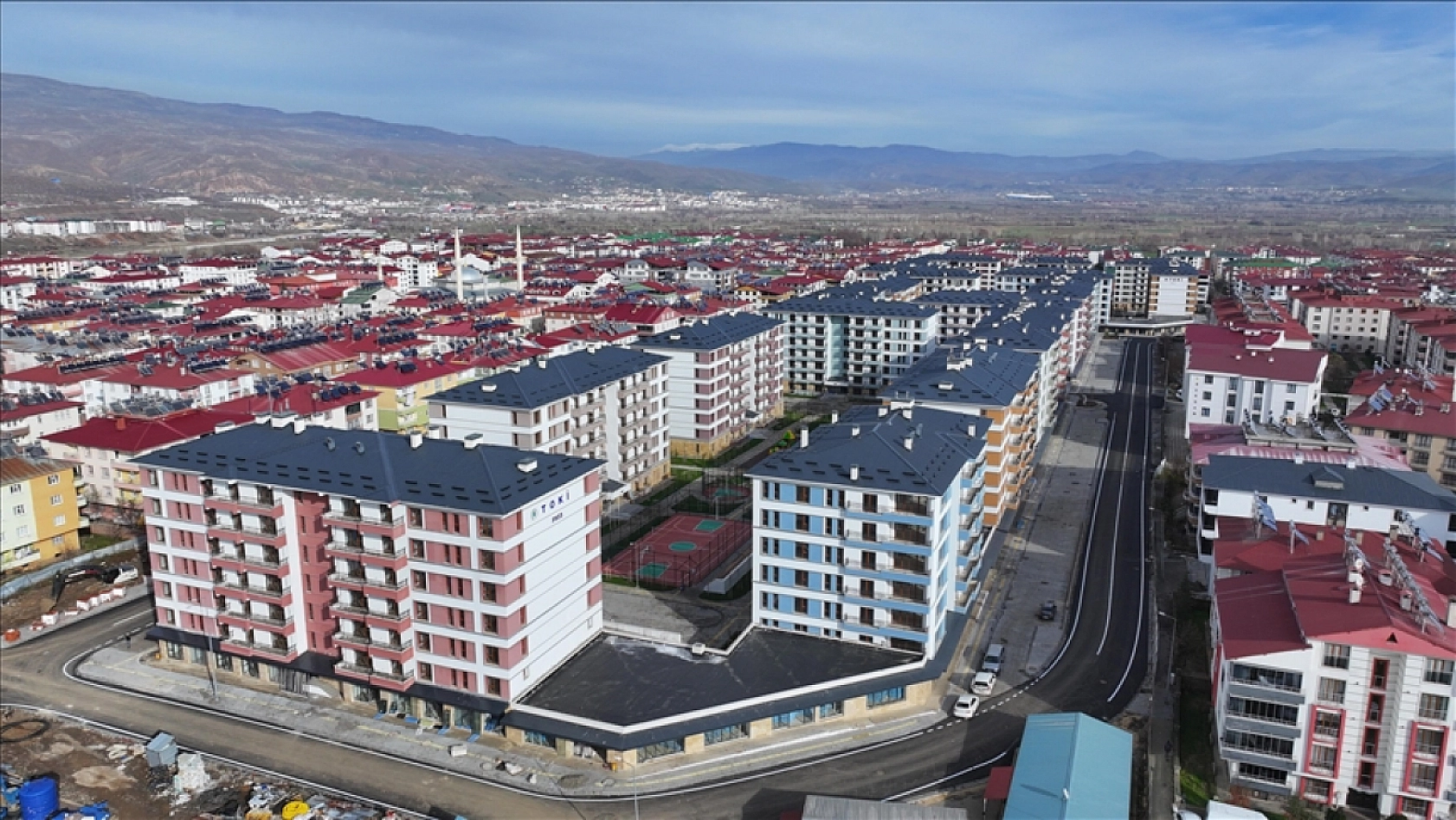 Bakan Kurum Rakamları Paylaştı: 350 Bininci Afet Konutu Hangi İlde Kaç Konut Teslim Edilecek?