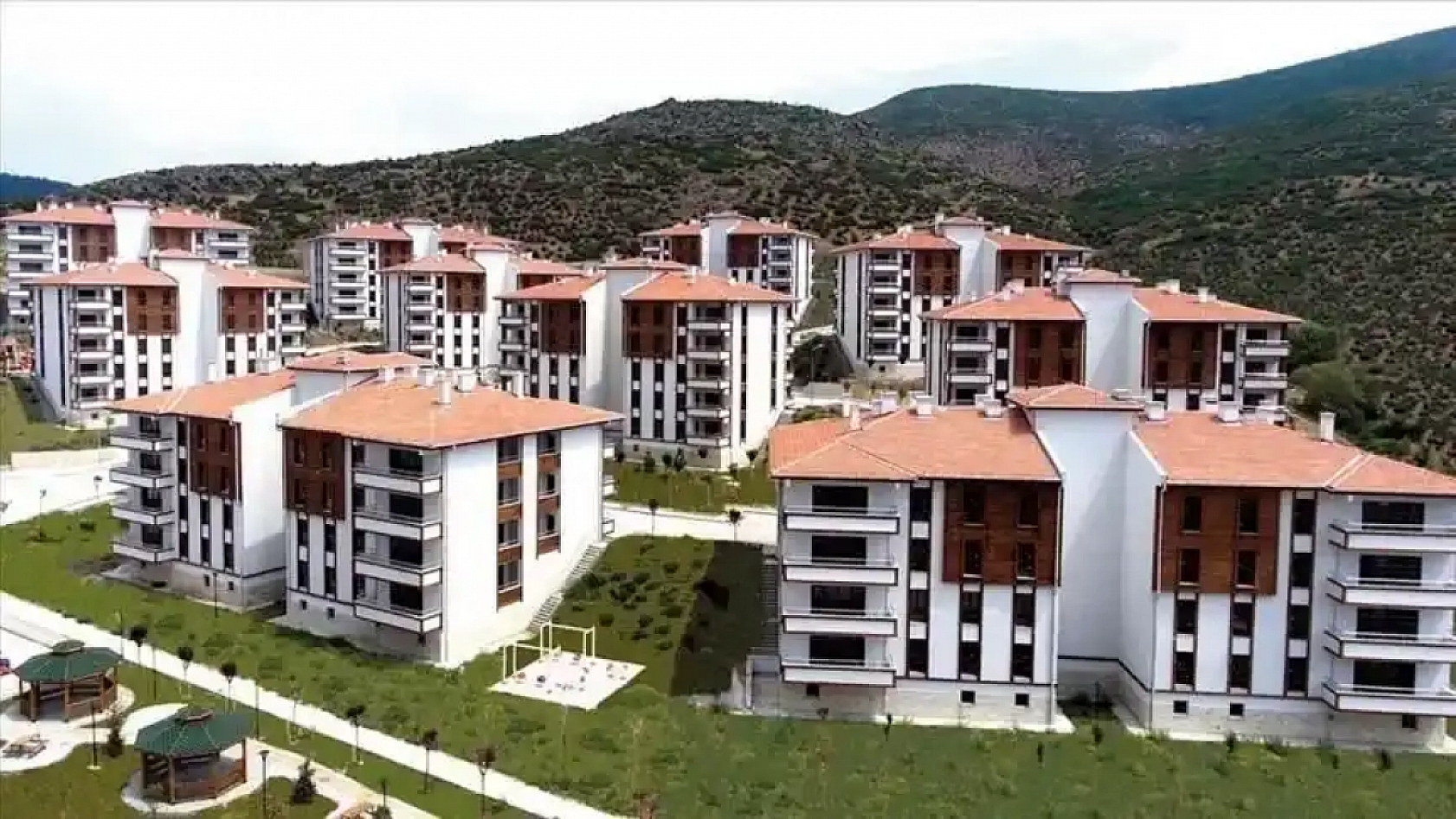 Bakan Kurum'dan 81 İlde Sosyal Konut Müjdesi: Kiracılar da Ev Sahibi Olacak
