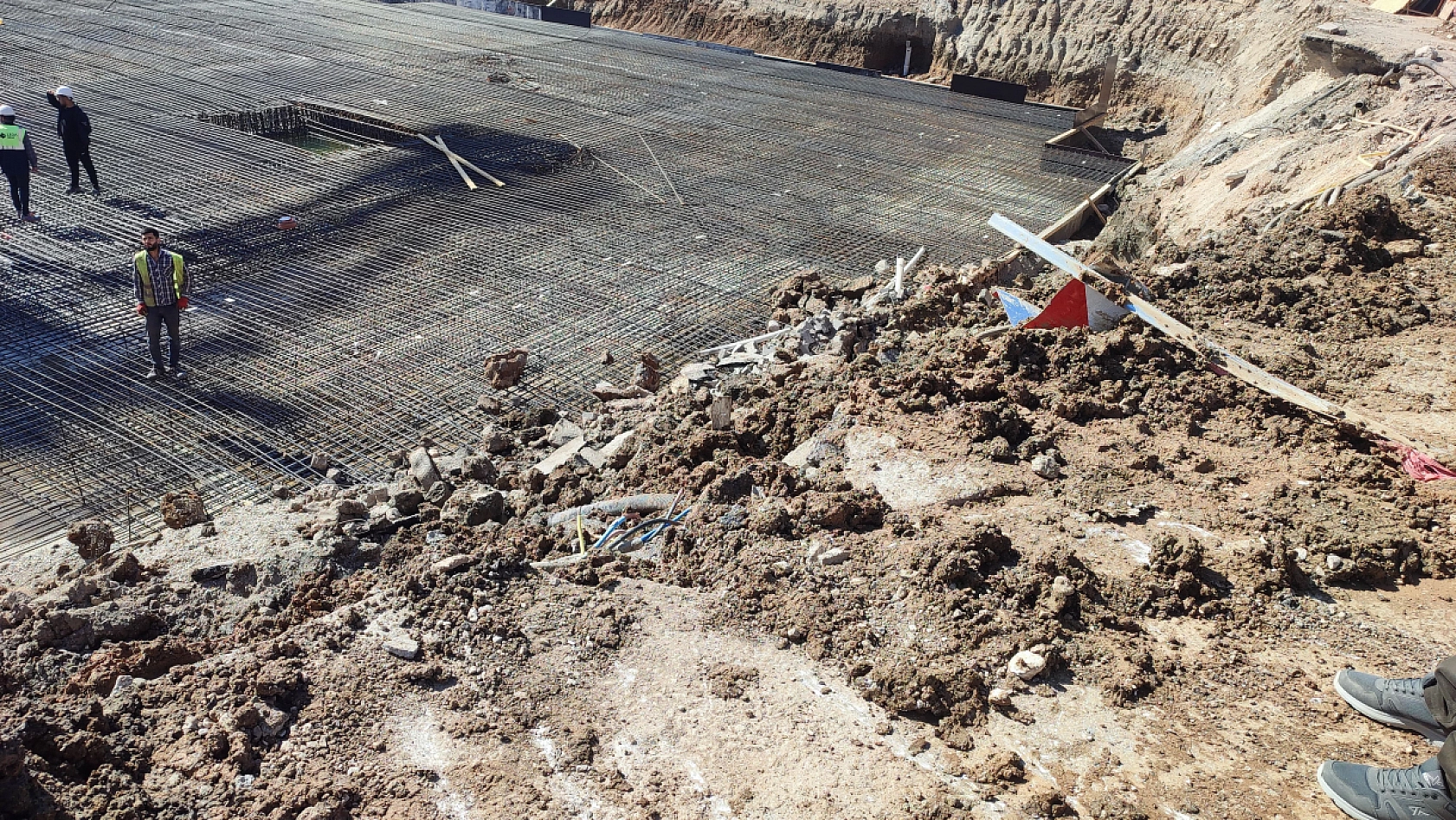 Malatya'da yeni çarşı şantiyesinde göçük! Akpınar trafiğe kapatıldı...