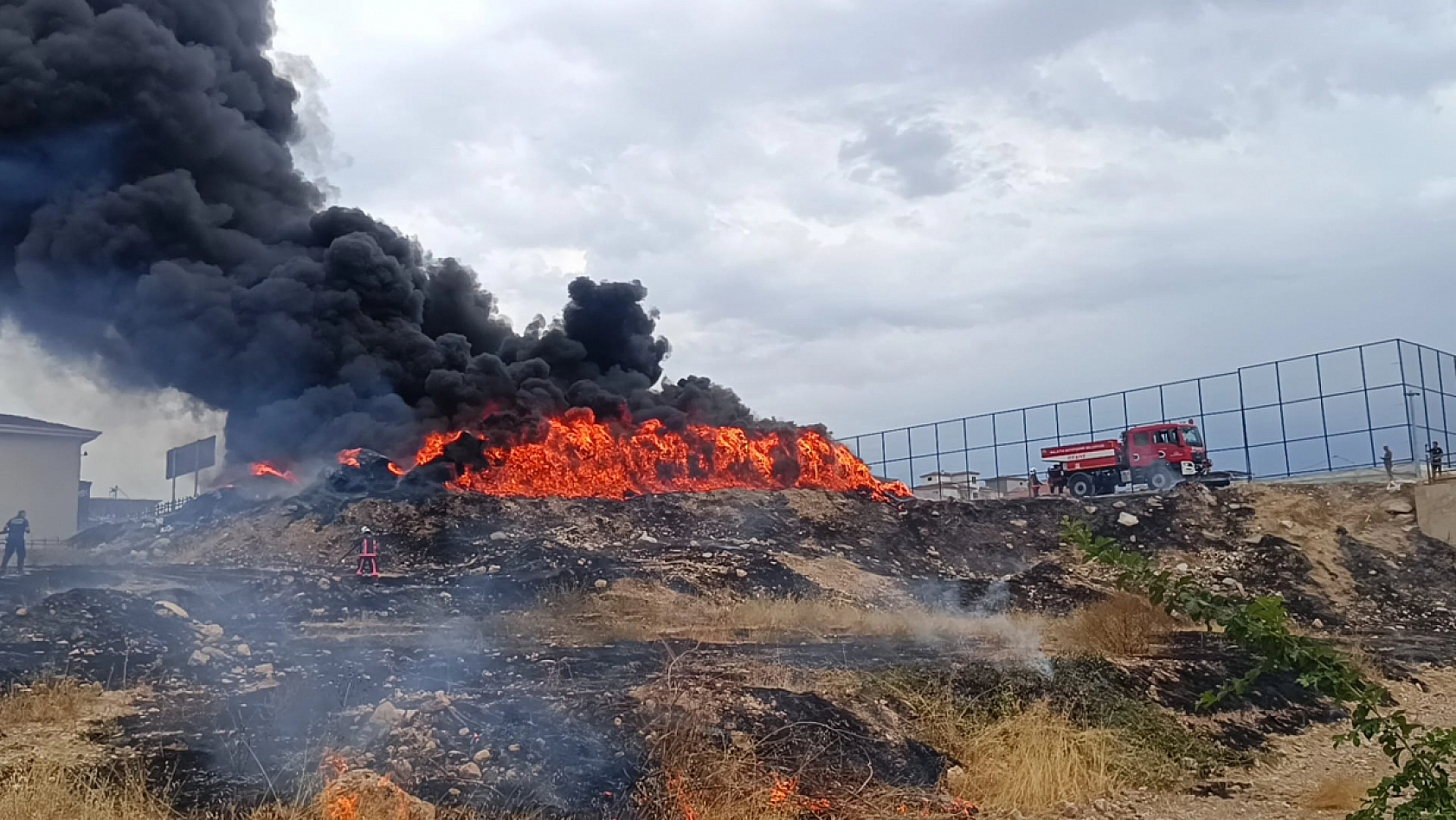 Malatya'da Gökyüzü Siyaha Büründü