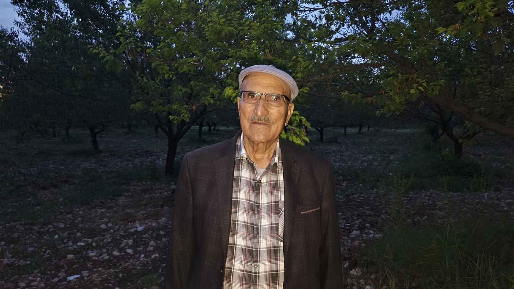 Malatya'da çiftçi borç batağında! Destekler gecikirse, çiftçi kayısı bahçelerini satacak…