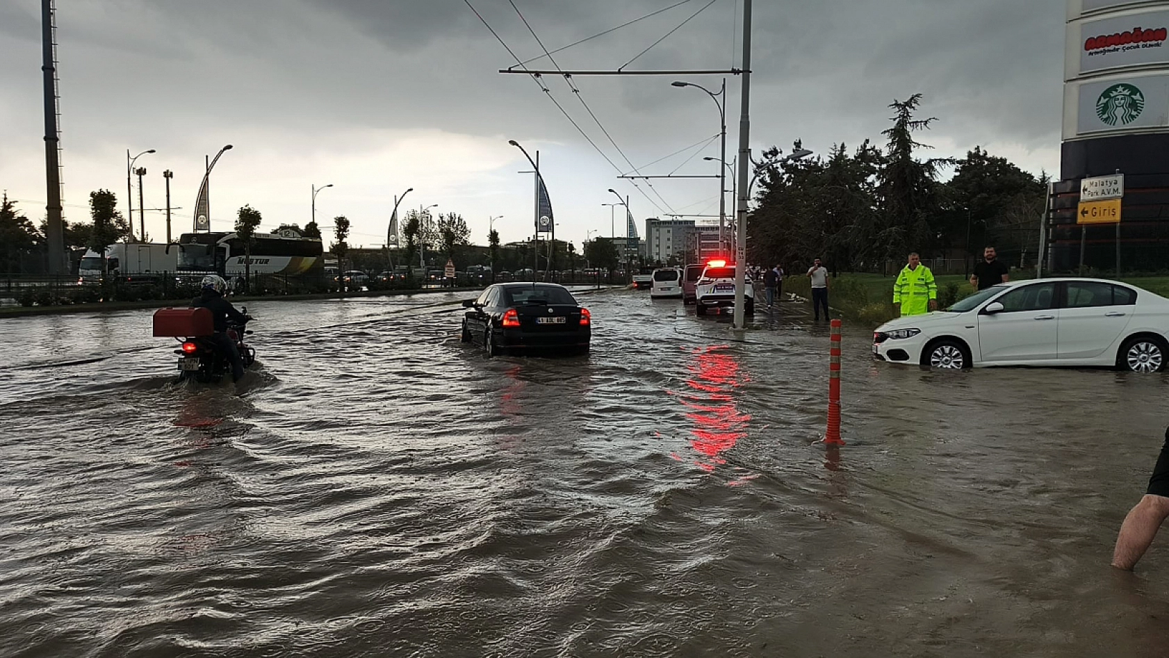 Ağbaba'dan sert eleştiri: 'Malatya'nın altyapı sorunları yıllardır görmezden geliniyor'