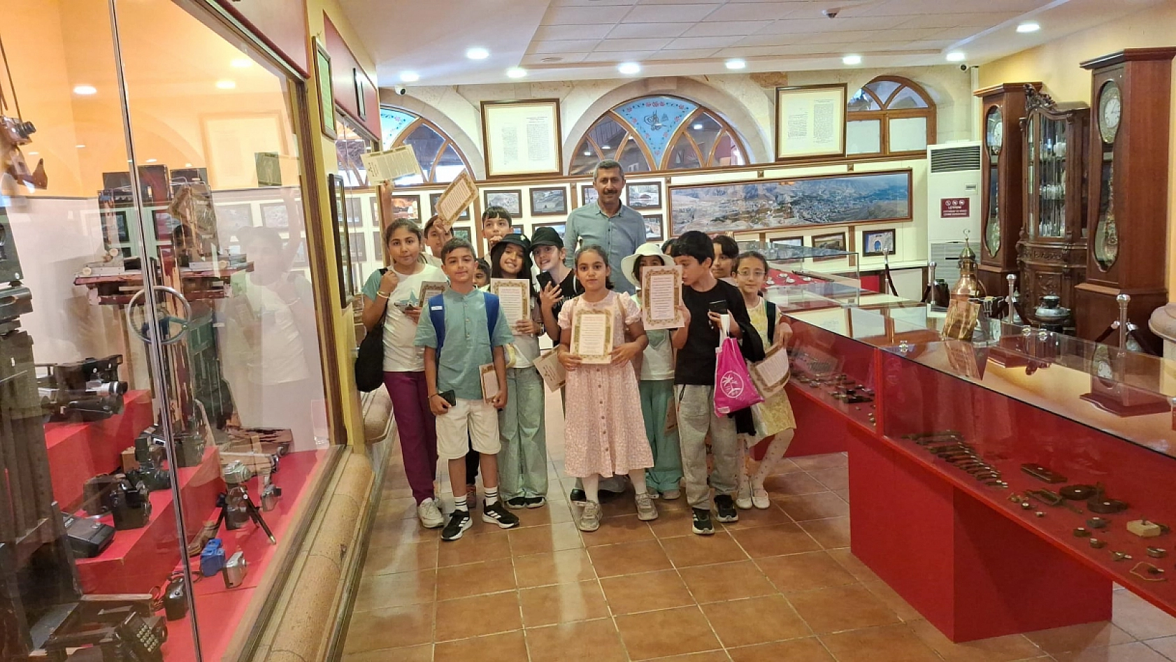 Malatya'da minik yüreklere anlamlı dokunuş: Her güne bir hikaye…!