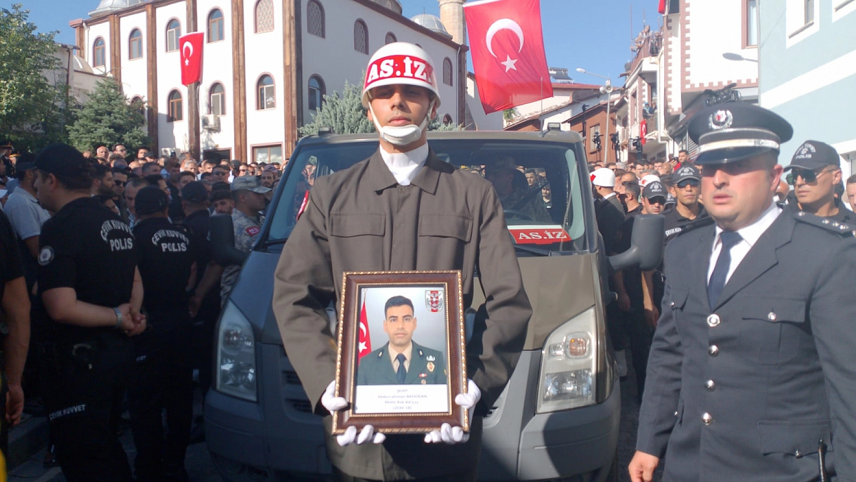 Malatya Şehidini Gözyaşlarıyla Uğurladı