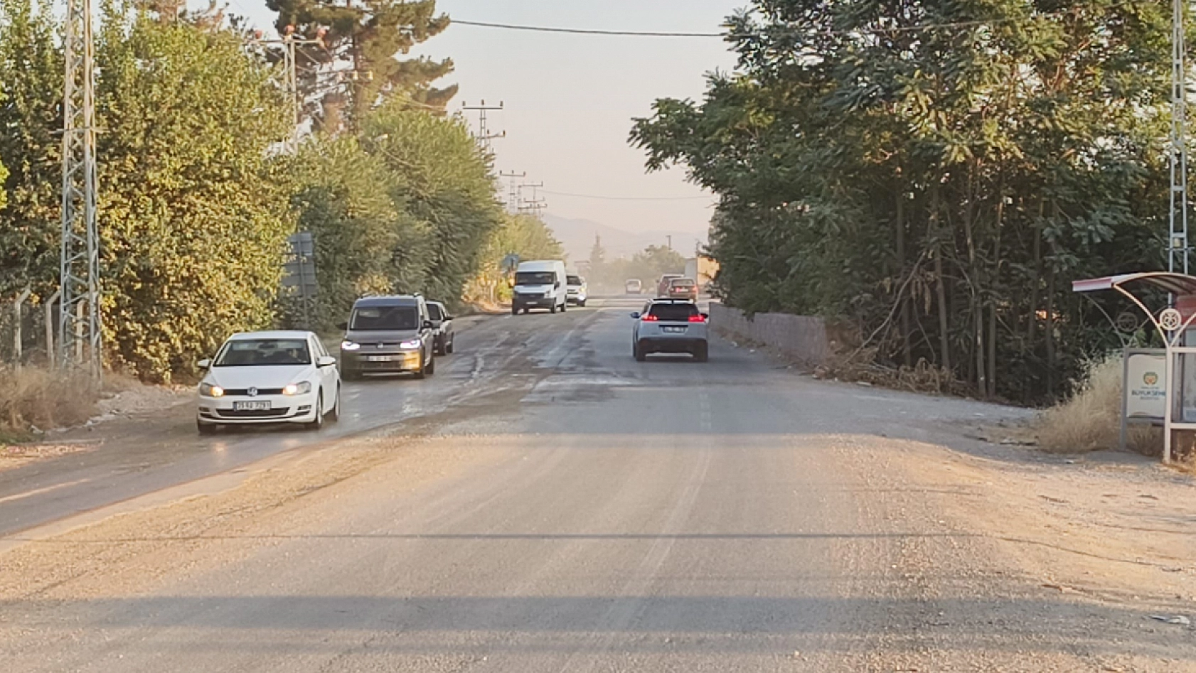 MASKİ söktü, belediye asfaltlamayı unuttu: Mahalleli tozla savaşıyor