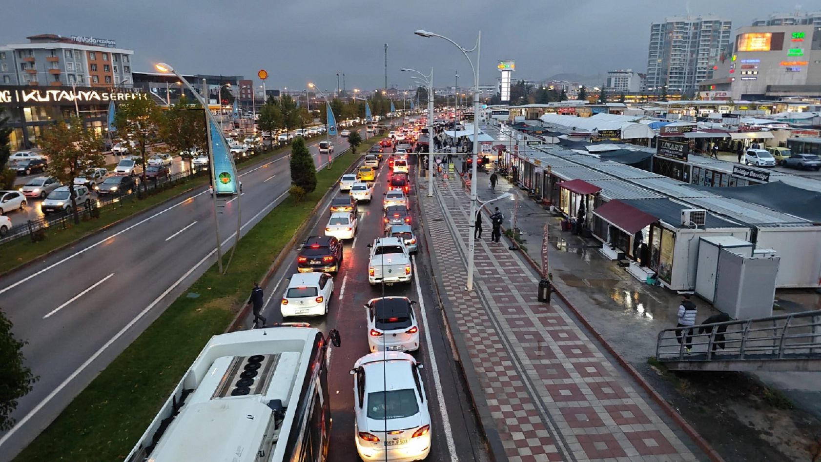 Malatya Çevre Yolunda Trafik Kilitlendi: Araçlar Milim Milim İlerledi, İşte şehrin özeti...