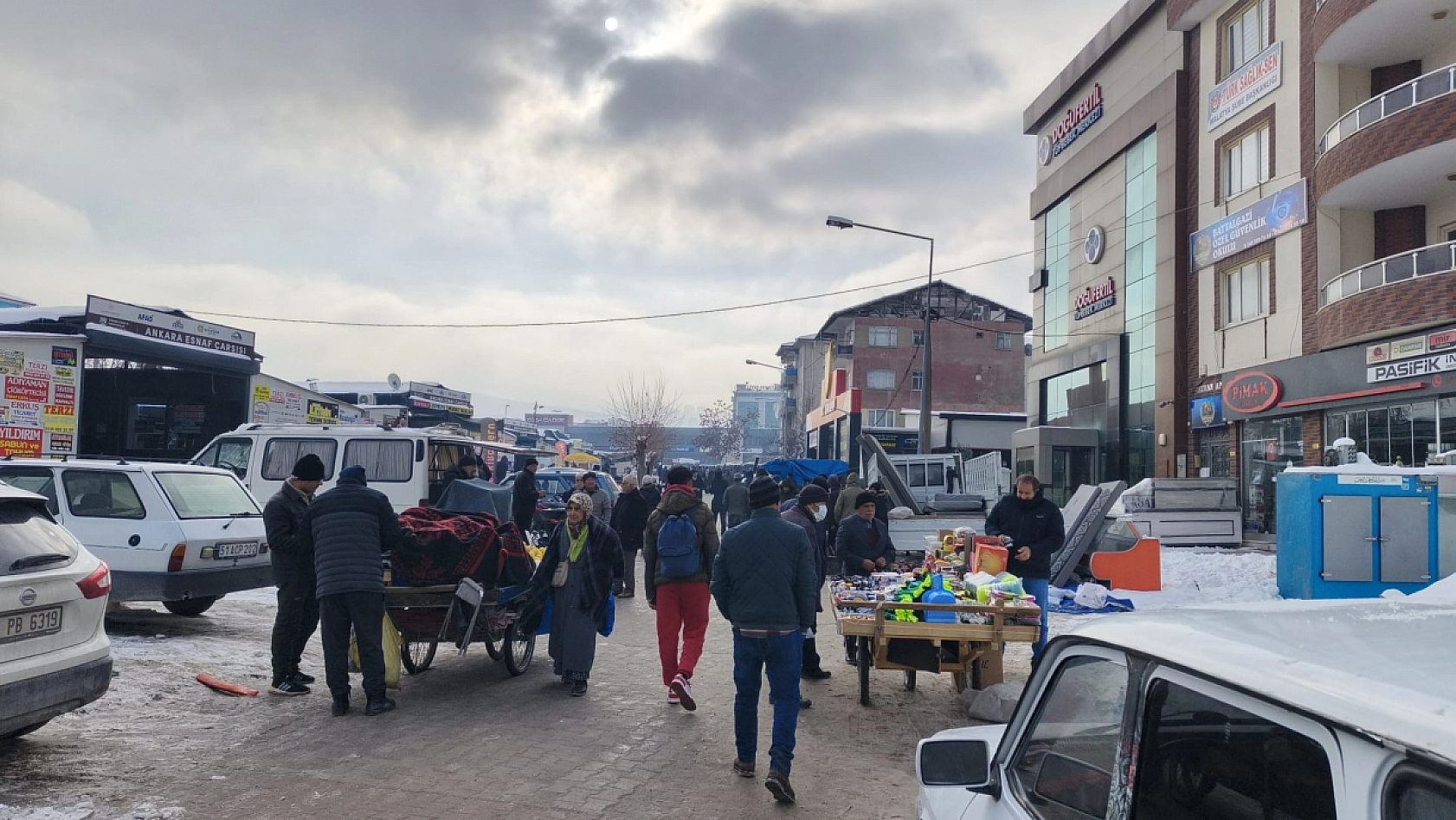 Bit pazarında yoksulluk manzarası: 'Pazar bizim için bir nimet'