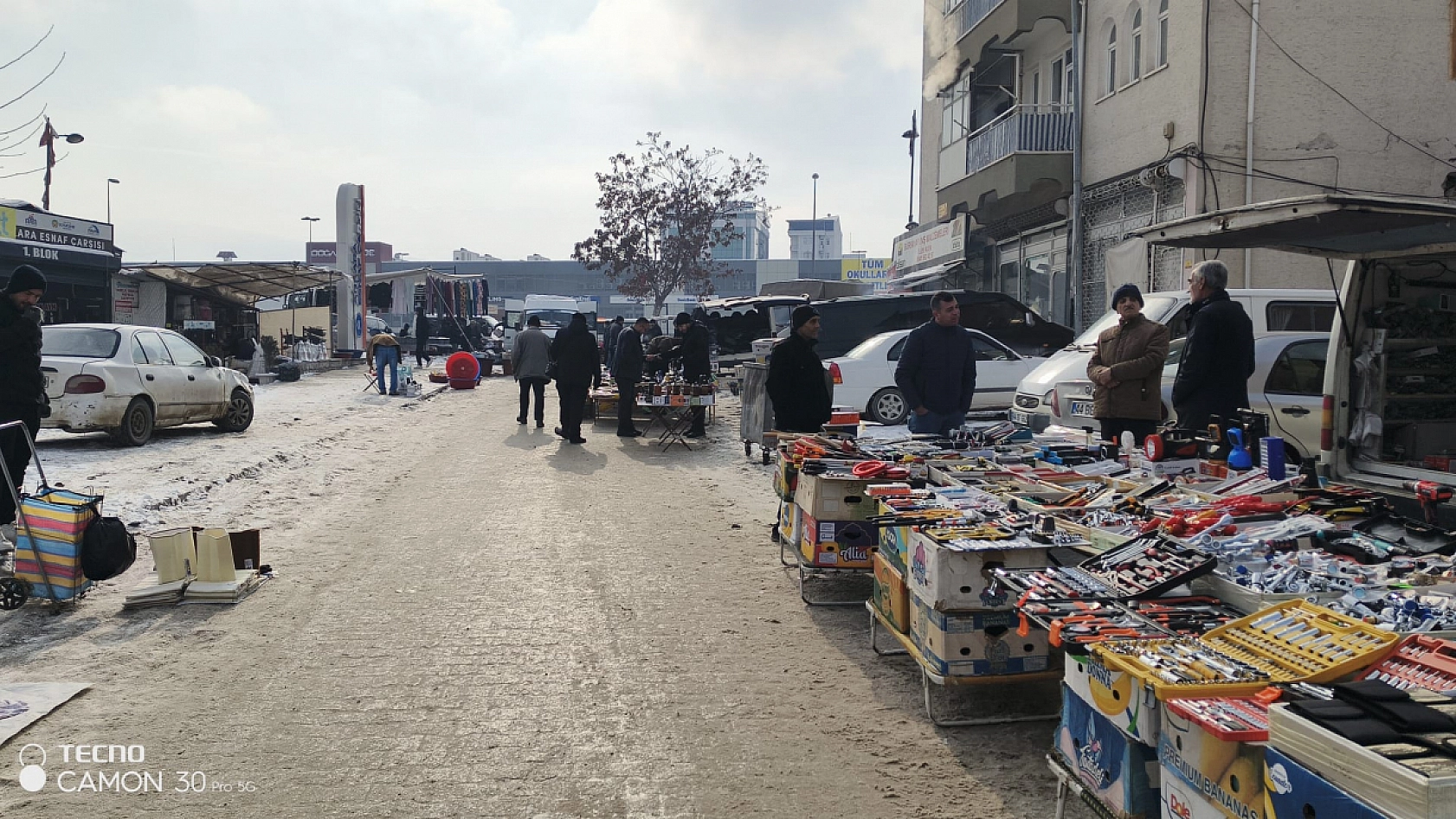 Bit pazarında yoksulluk manzarası: 'Pazar bizim için bir nimet'