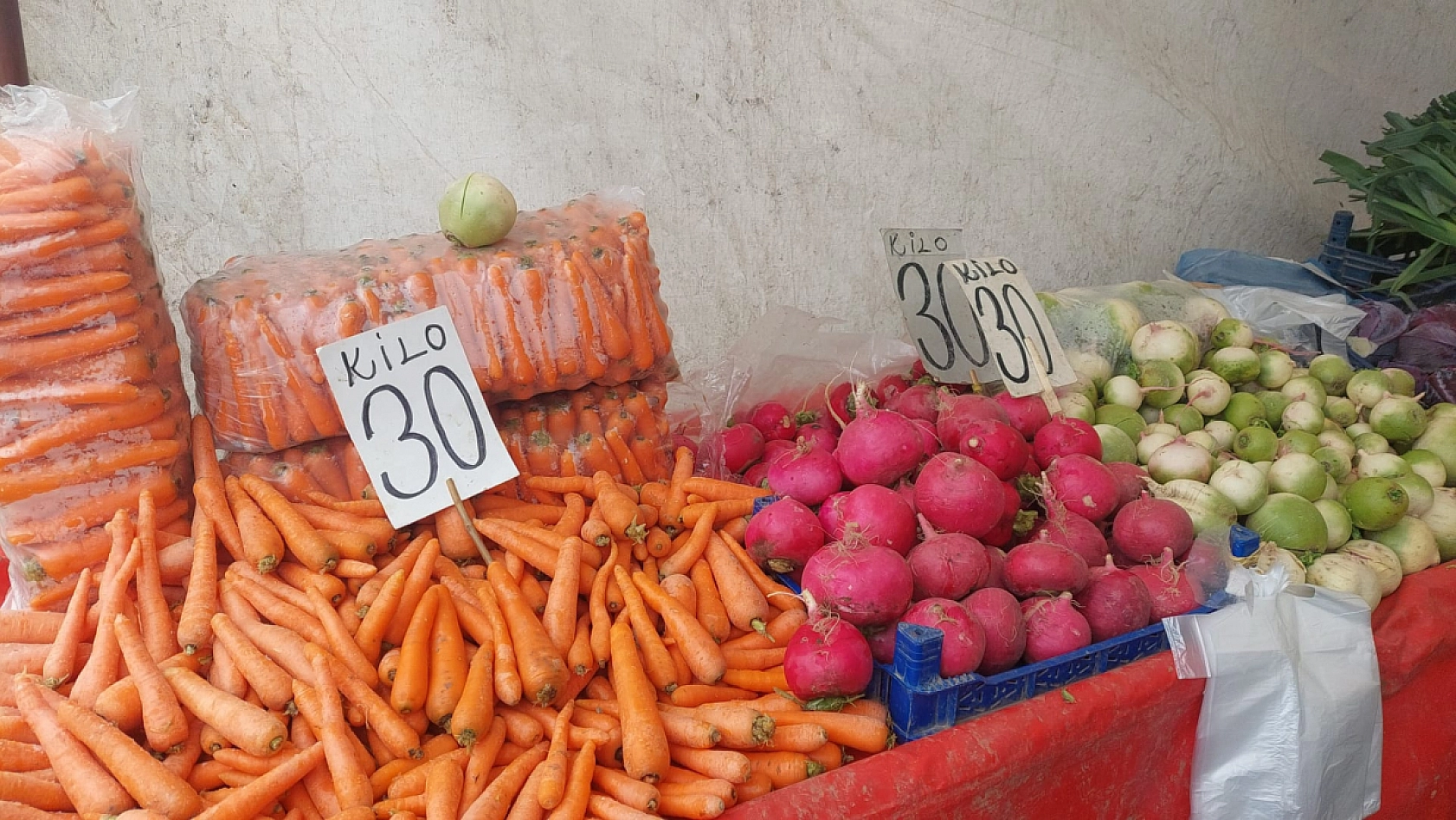 Soğuk hava pazarı vurdu! Vatandaş uğramaz oldu!